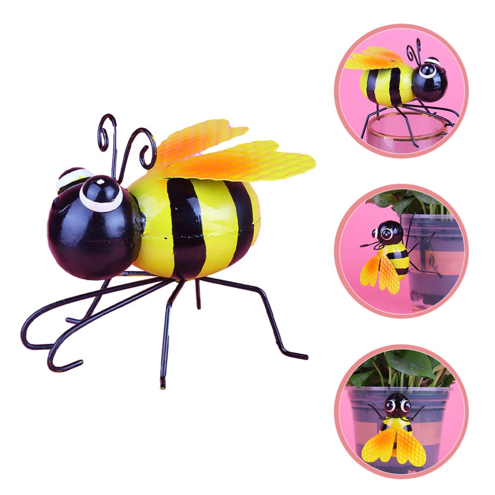 Rustic Iron Bee Fence Decor - Outdoor Garden & Yard Sculpture - Handcrafted Metal Bee Decorations for Home & Patio - Perfect for Farmhouse Style Gardens, Backyard Decor & Beekeeping Theme Parties