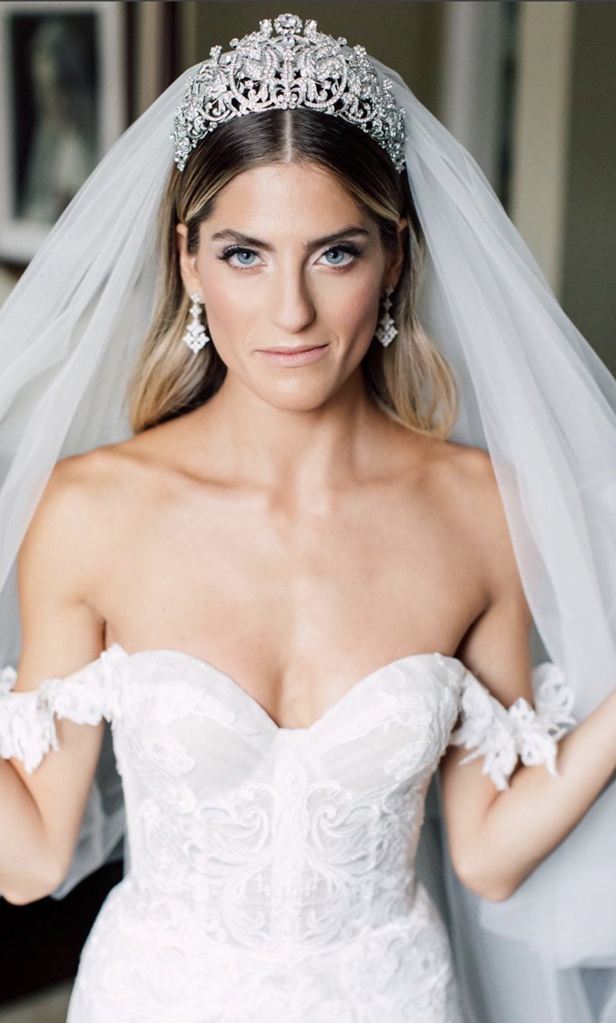 CALISTA Swarovski Crystal Bridal Tiara - Elegant Wedding Headpiece for Brides, Perfect for Bridal Showers, Weddings & Special Occasions