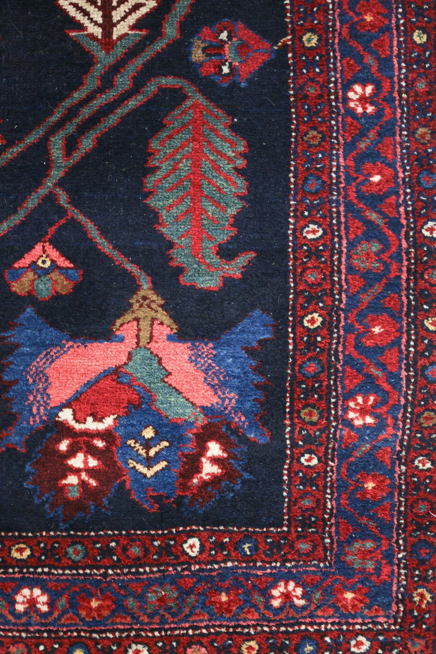 Antique Fine Bakhtiari Handwoven Tribal Rug - Authentic Persian Wool Carpet, Traditional Oriental Design, J76482 - Perfect for Living Room, Bedroom & Home Decor