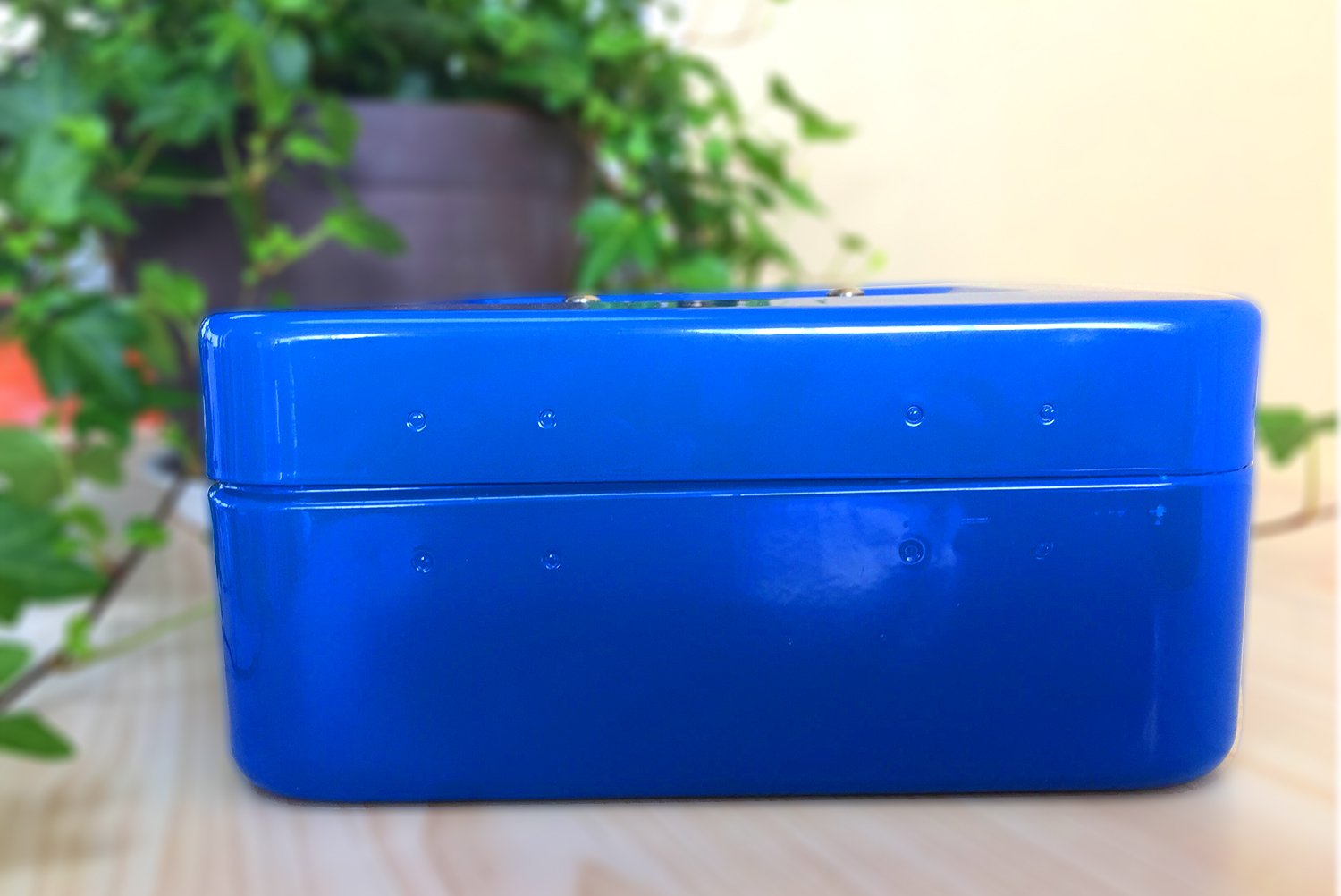 Jssmst Medium Steel Cash Box with Money Tray & Secure Lock - Blue - Ideal for Small Business, Home Office, Retail Store, and Cash Management