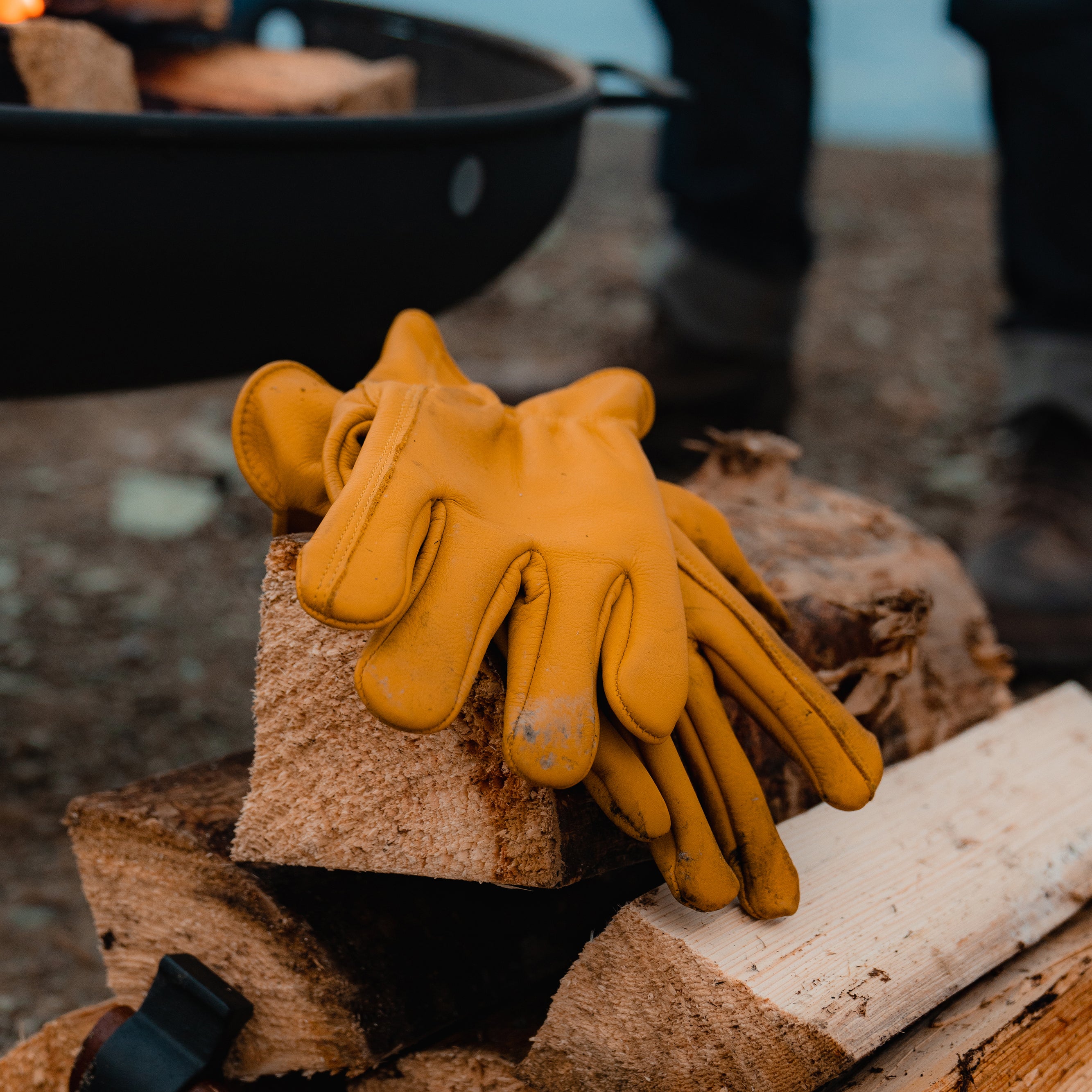 Best Classic Work Gloves for Men & Women - Durable Leather Palm Grip for Construction, Gardening & DIY Projects - Heavy Duty Safety Gloves for Outdoor Work