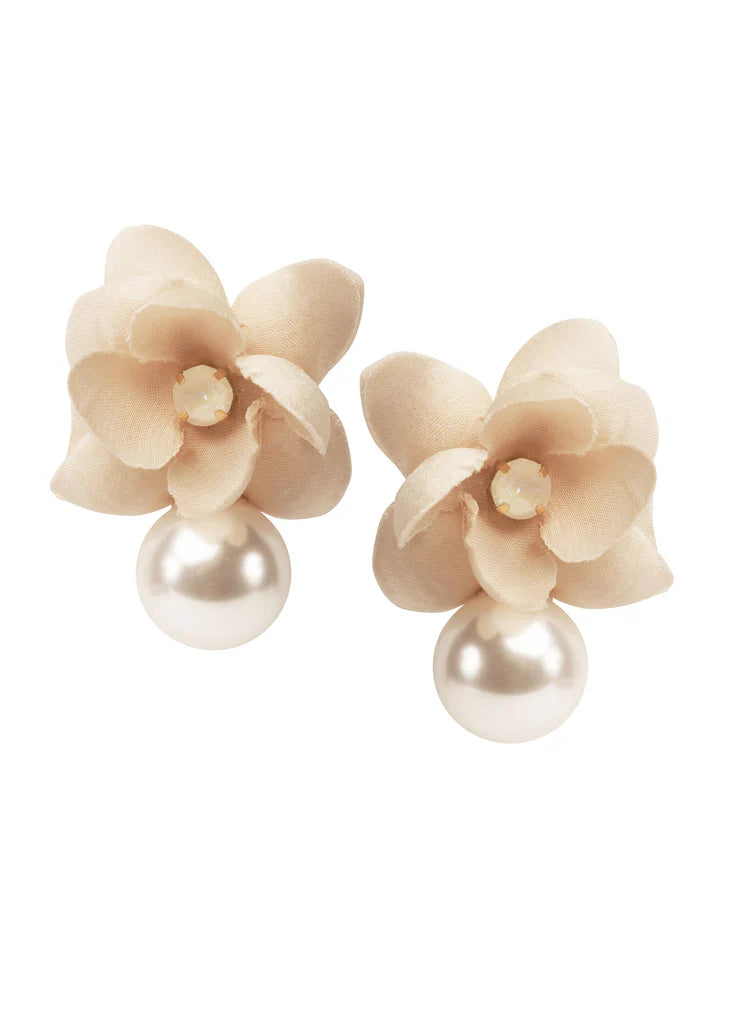 Elizabeth Bower Organna Pearl Flower Stud Earrings - Gold/Ivory Pearl Floral Studs for Women - Perfect for Weddings, Parties & Everyday Elegance
