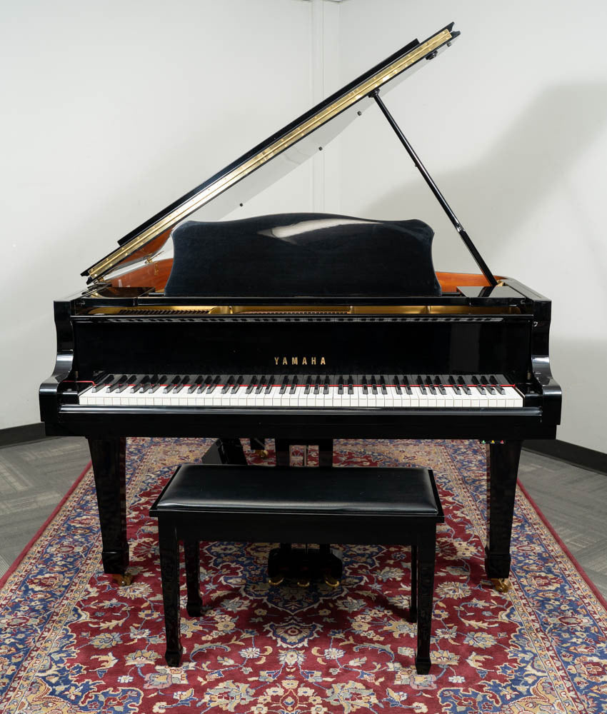 1988 Yamaha 6'1 C3 Conservatory Grand Piano in Polished Ebony - Perfect for Concert Halls, Music Studios & Home Theaters