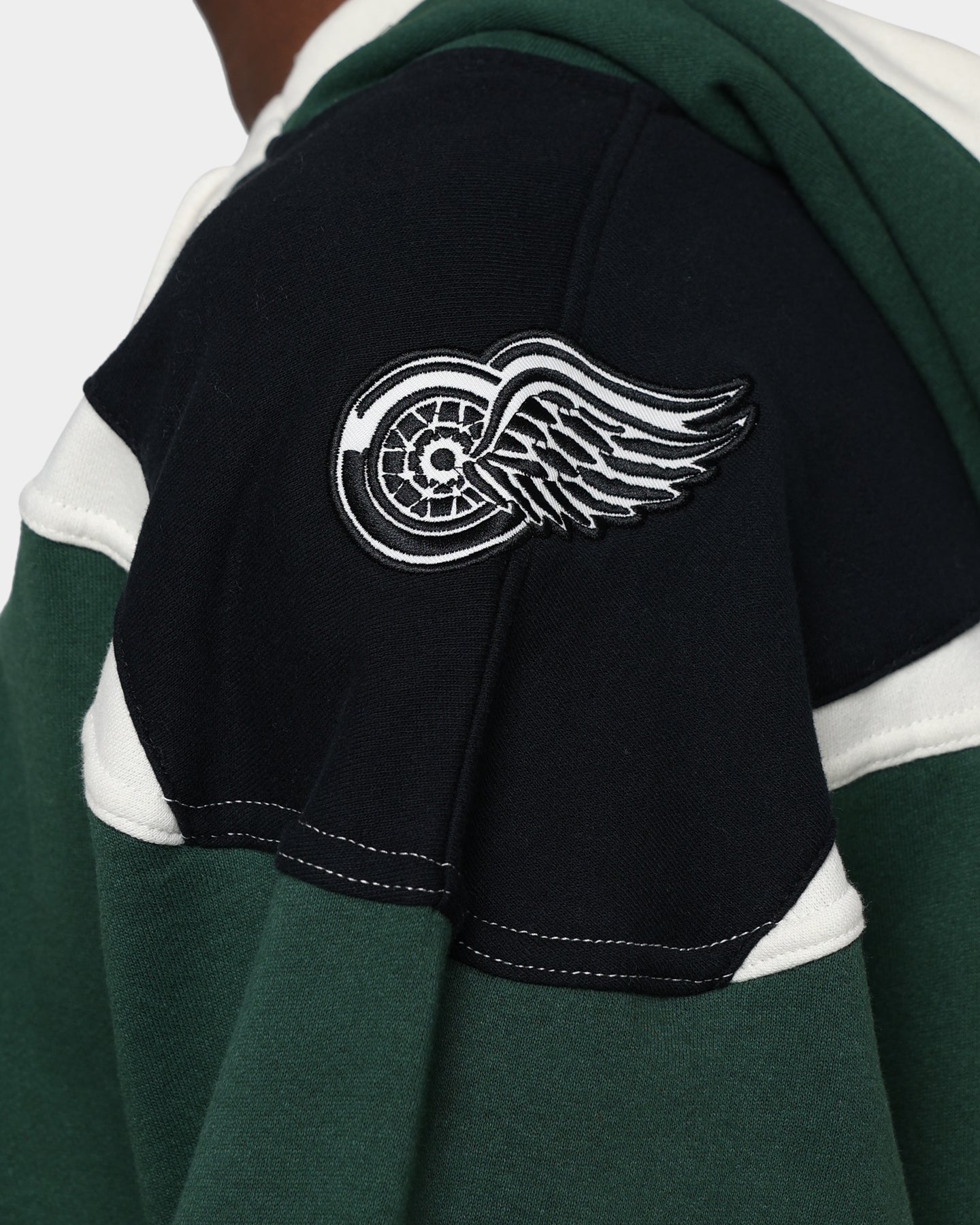 47 Brand Detroit Red Wings Superior Lacer Hoodie - Dark Green NHL Pullover Sweatshirt for Men - Cozy Winter Wear for Game Day & Outdoor Activities