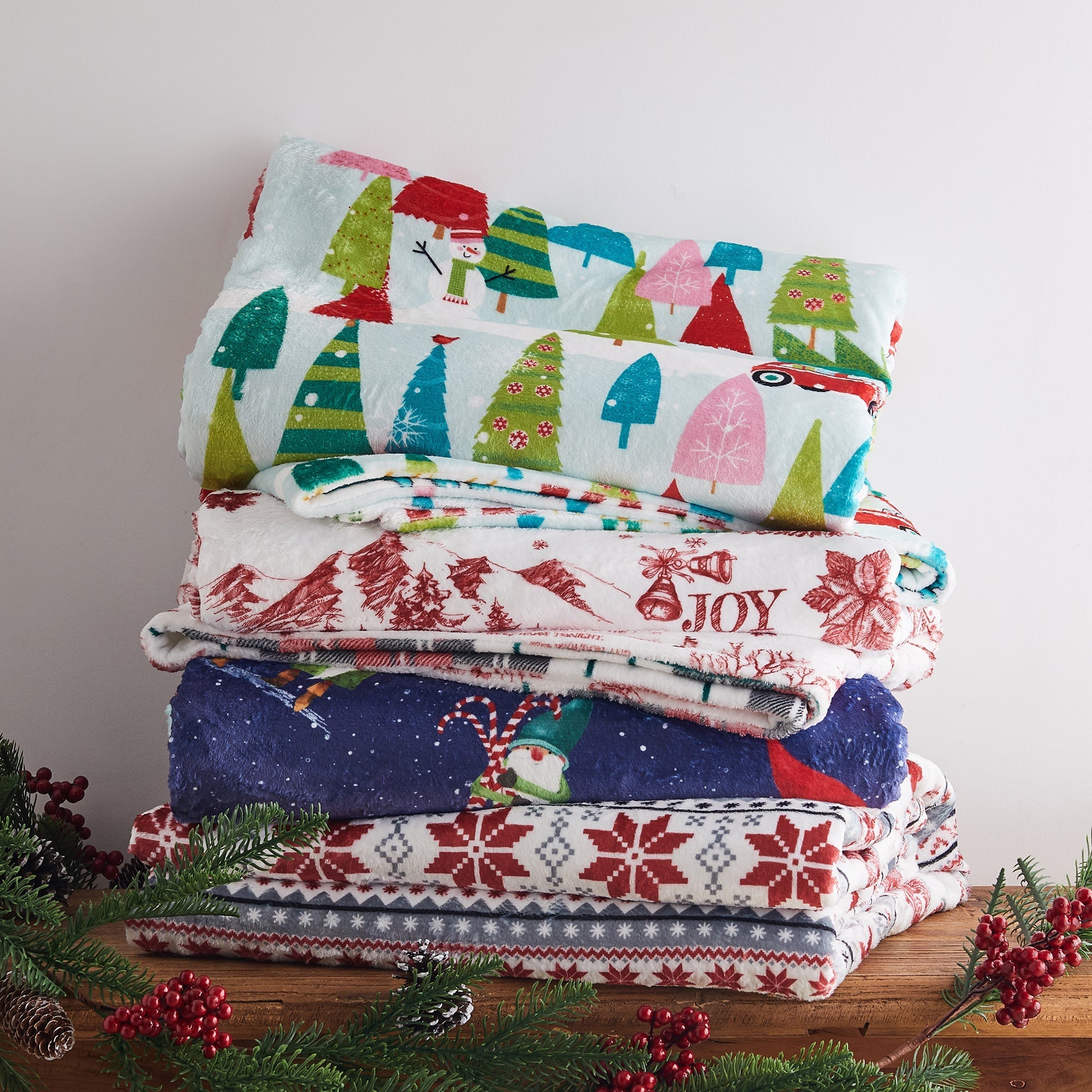 Cozy Holiday Gnome Mint Blanket - Soft Reversible Navy Blue Throw for Christmas Decor, Gifts & Winter Warmth