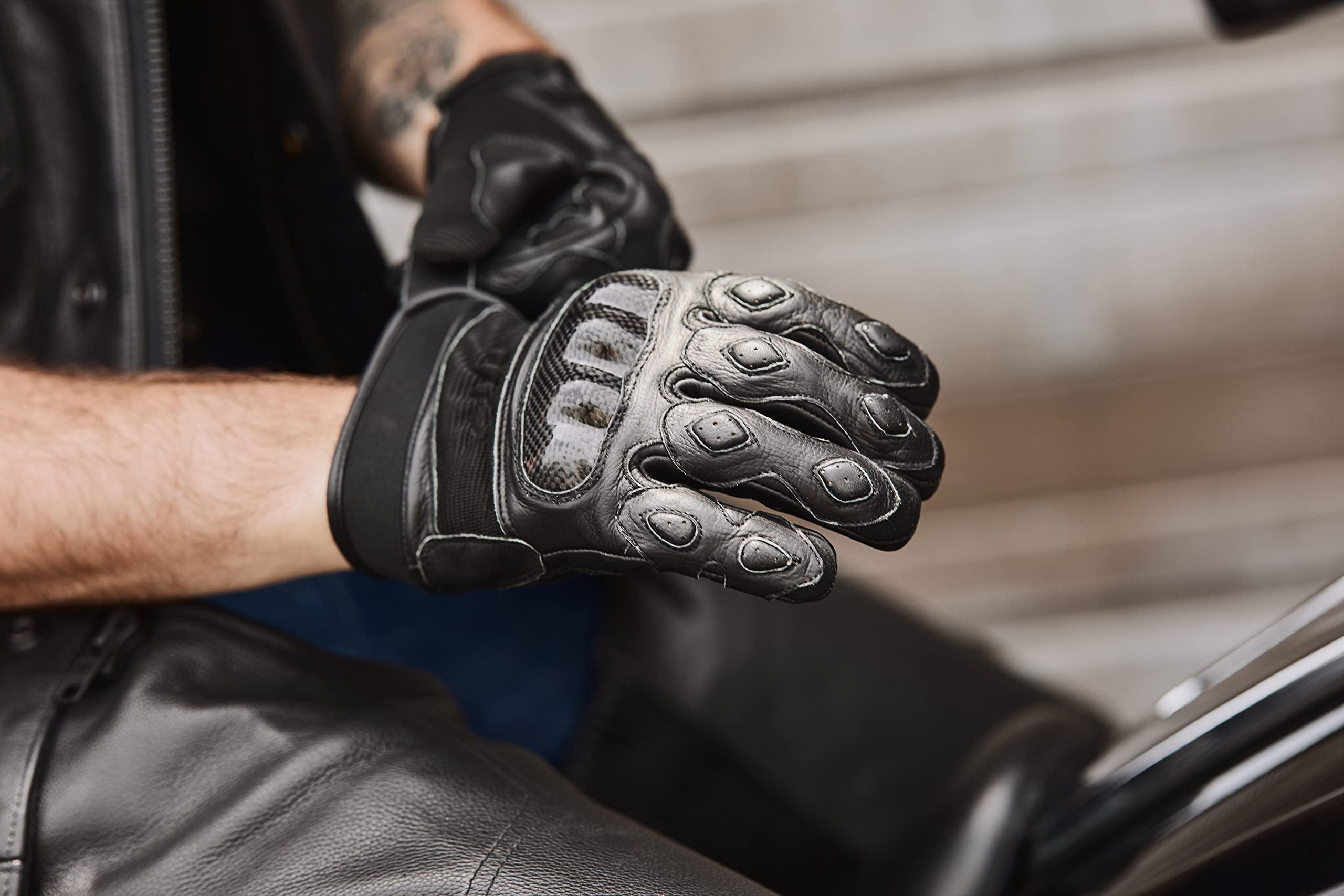 Daniel Smart Premium Cowhide Leather Motorcycle Gloves for Men - Biker Gloves with Gel Palm Padding & Hard Knuckle Protection - Ideal for Riding, Racing, and Motorcycle Adventures