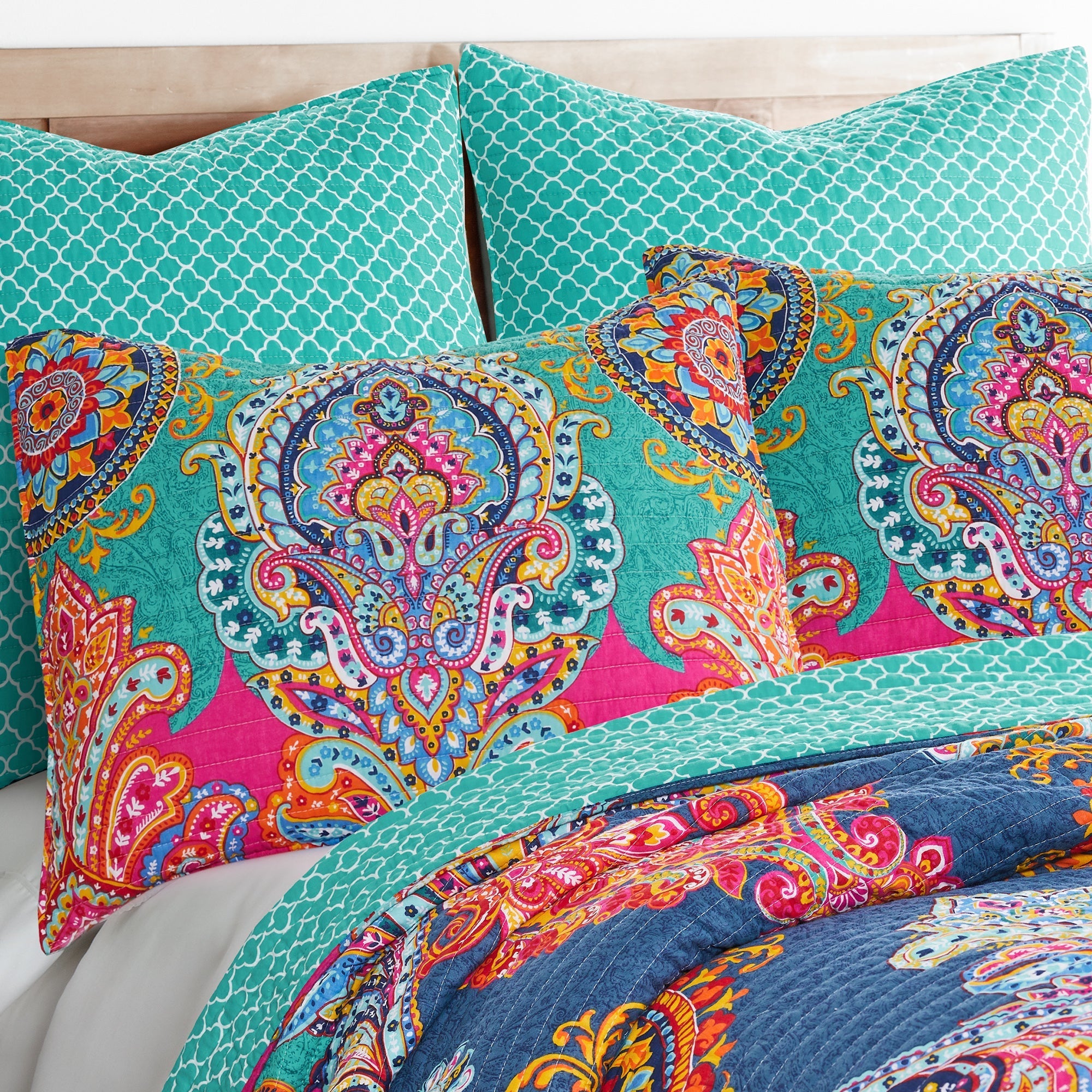 Premium Fantasia Quilt Set - Soft & Breathable Bedding Collection - Queen/King Size - Perfect for Master Bedroom, Guest Room & Cozy Home Decor