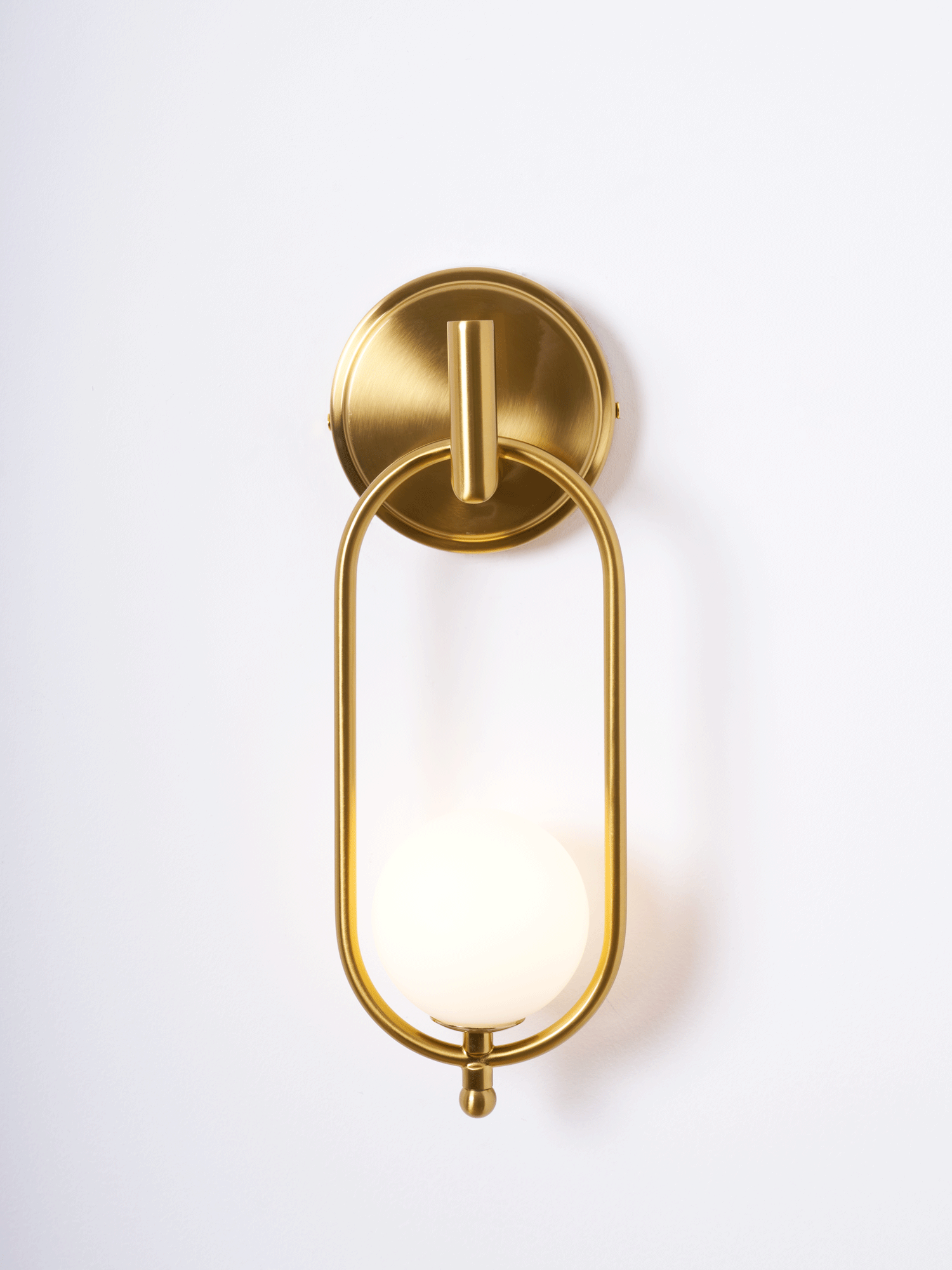 Elegant Aurea Brass Wall Light - Vintage Sconce for Bedroom, Living Room & Hallway - Dimmable LED Fixture for Warm Ambient Lighting