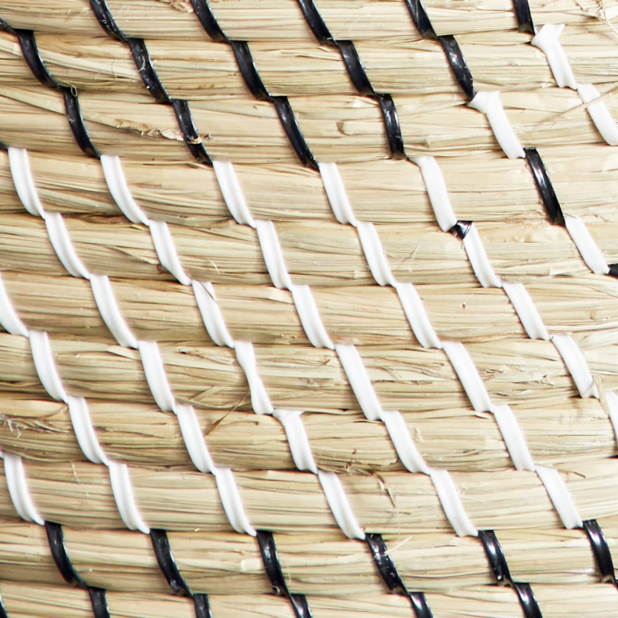 Deco 79 Handwoven Seagrass Storage Baskets - Set of 3 (14