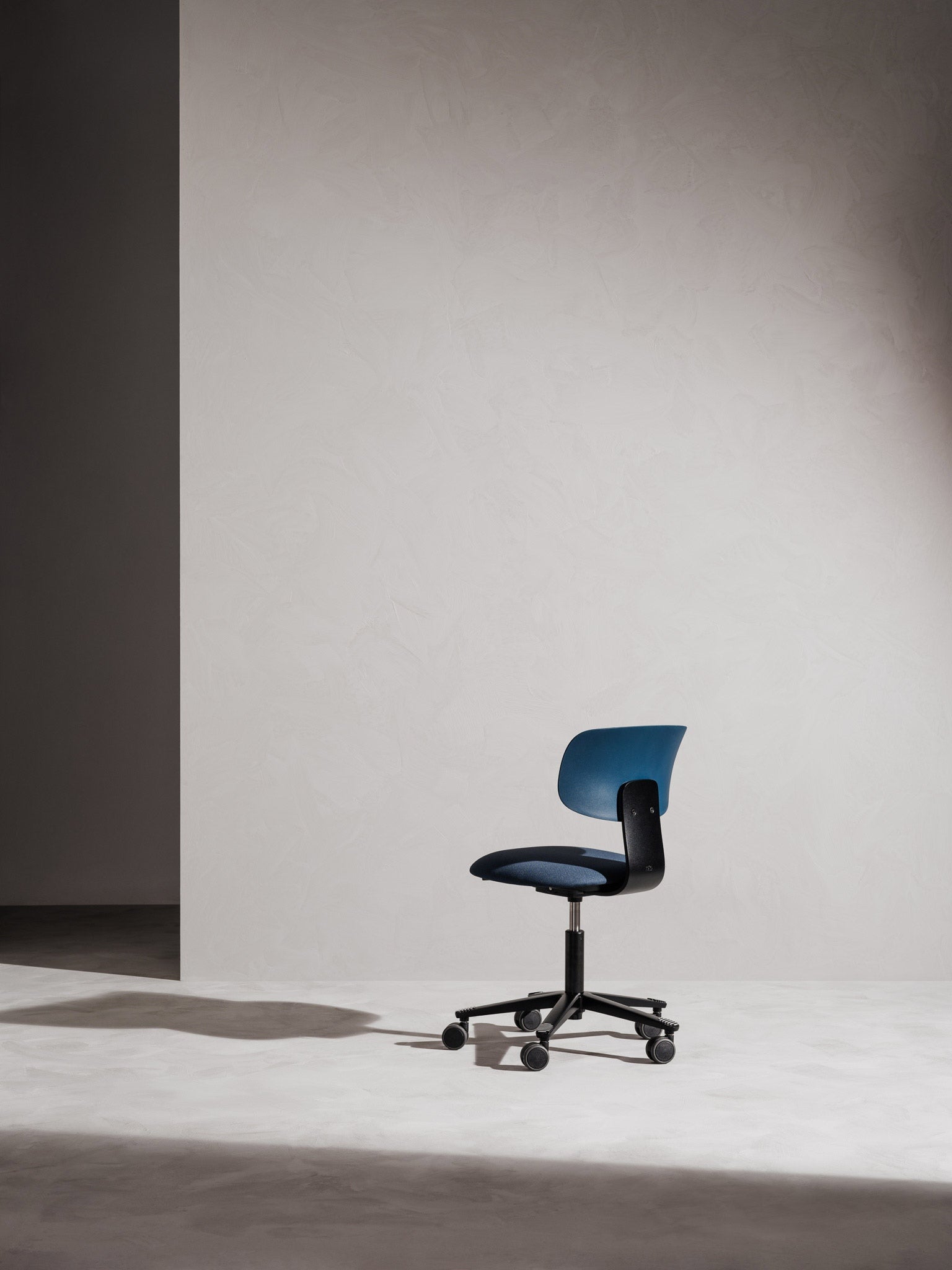 HÅG Tion 2140 Ergonomic Office Chair with Adjustable Armrests - Black Mesh Back Support for Home & Work Comfort - Perfect for Long Hours Sitting at Desk or Gaming Setup