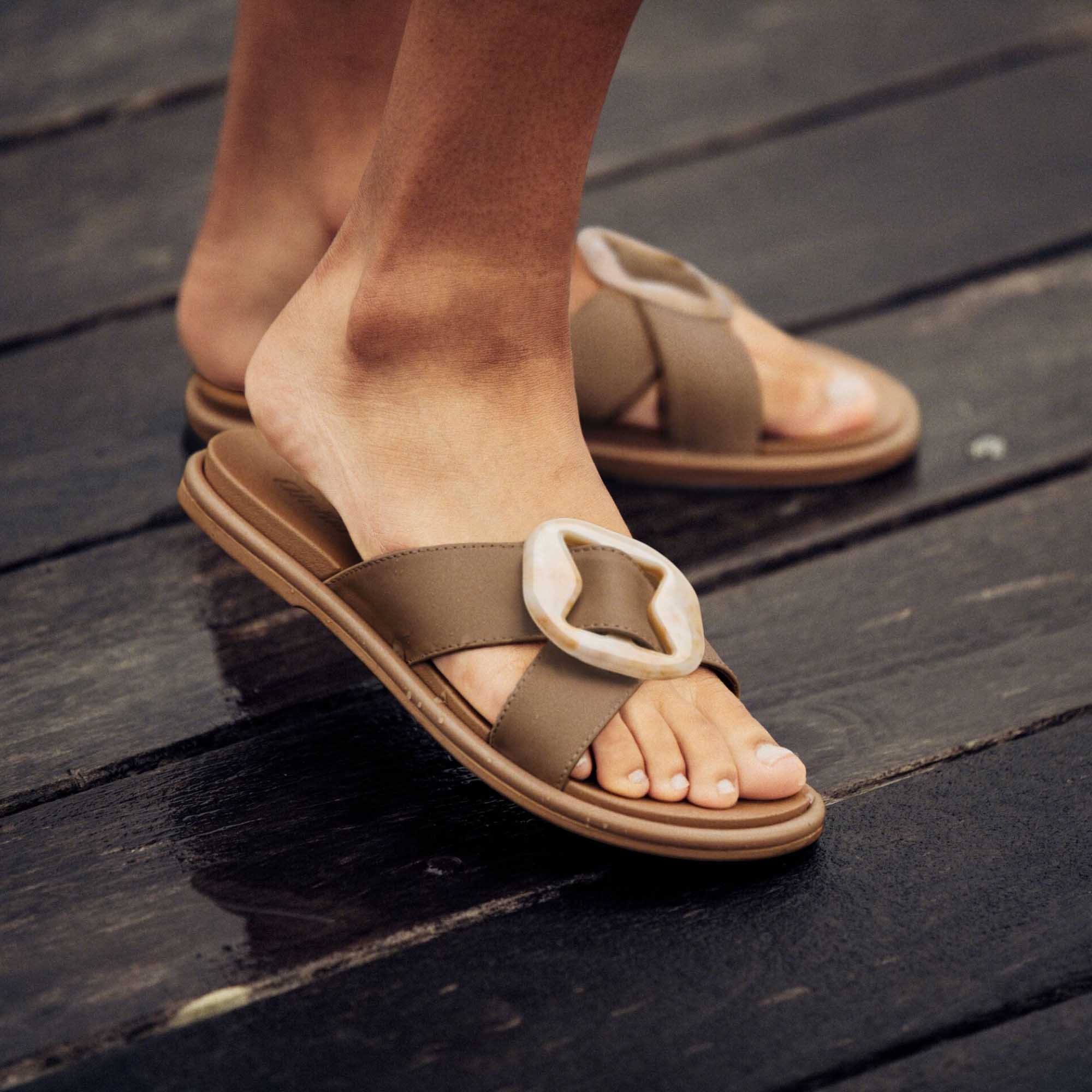 Non-Slip Slides for Women and Men - Comfortable Indoor/Outdoor House Slippers with Arch Support - Perfect for Home, Beach, Poolside, and Spa Use