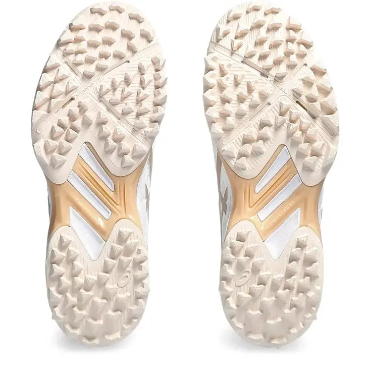 ASICS Field Speed FF Women's Soccer Cleats - Lightweight & Durable for Enhanced Performance on Grass & Turf | Perfect for Training & Matches