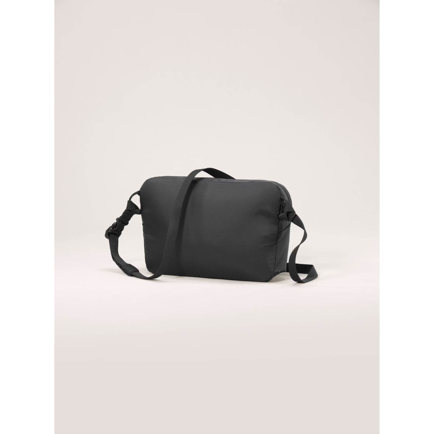 Arc'teryx Heliad Crossbody Bag - Lightweight & Waterproof Travel Shoulder Bag for Hiking, Commuting & Everyday Use
