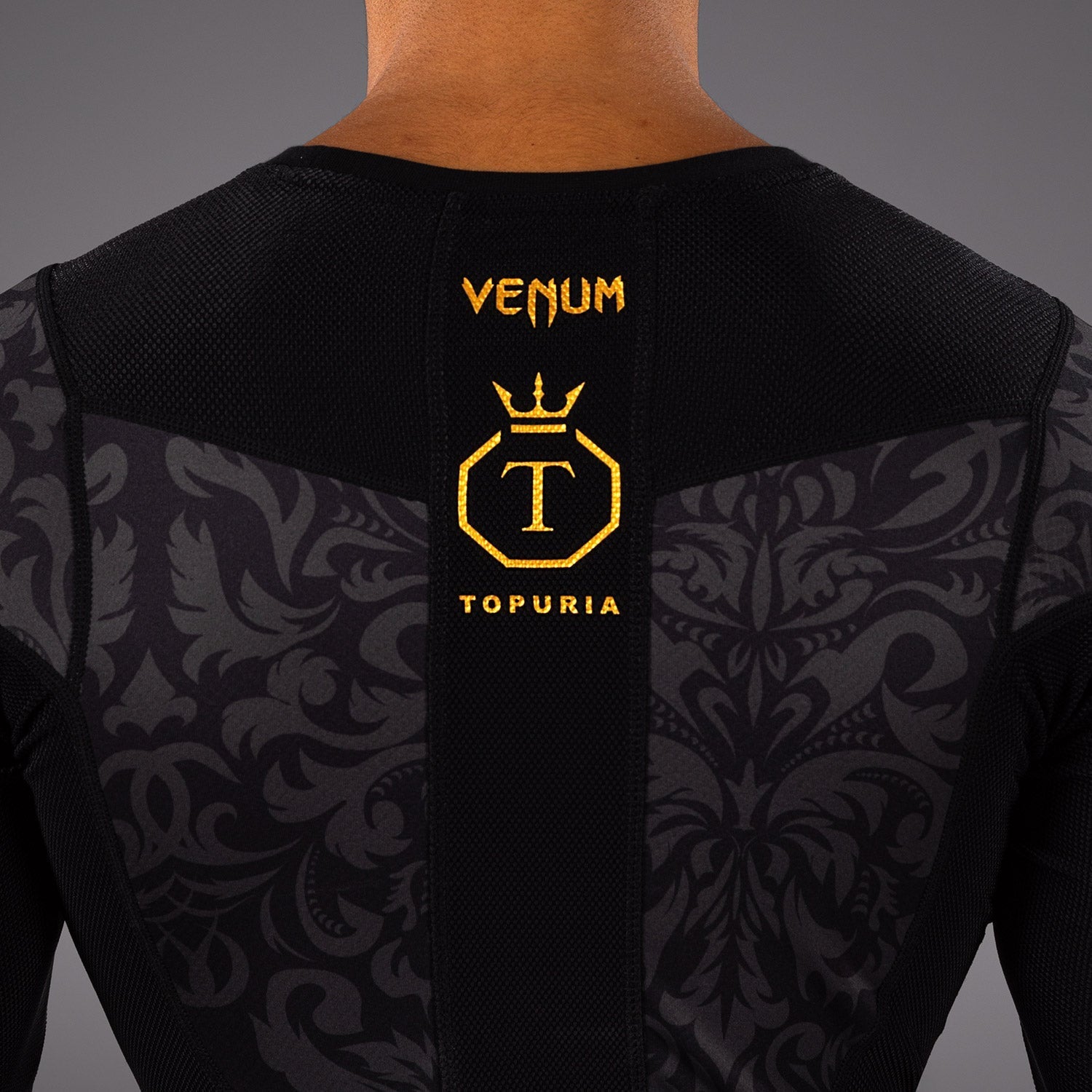 Venum x Topuria Unmatched Edition MMA Rashguard - Long Sleeve Compression Shirt for BJJ, MMA & Training (Black/Gold) | Ultimate Performance & Style for Fighters & Athletes