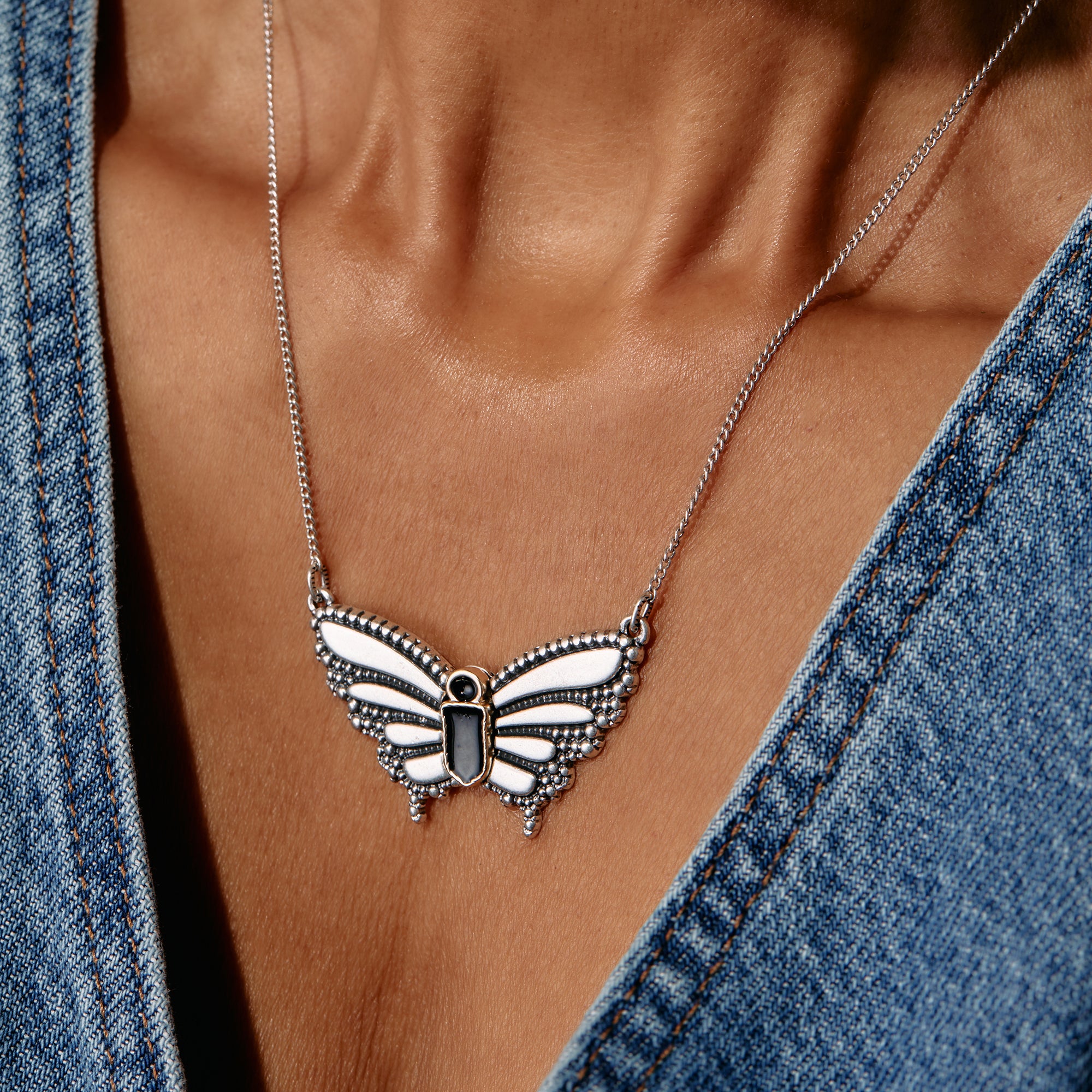 Vintage Butterfly Pendant Necklace for Women - Elegant Antique Jewelry Gift for Her - Perfect for Weddings, Anniversaries & Special Occasions