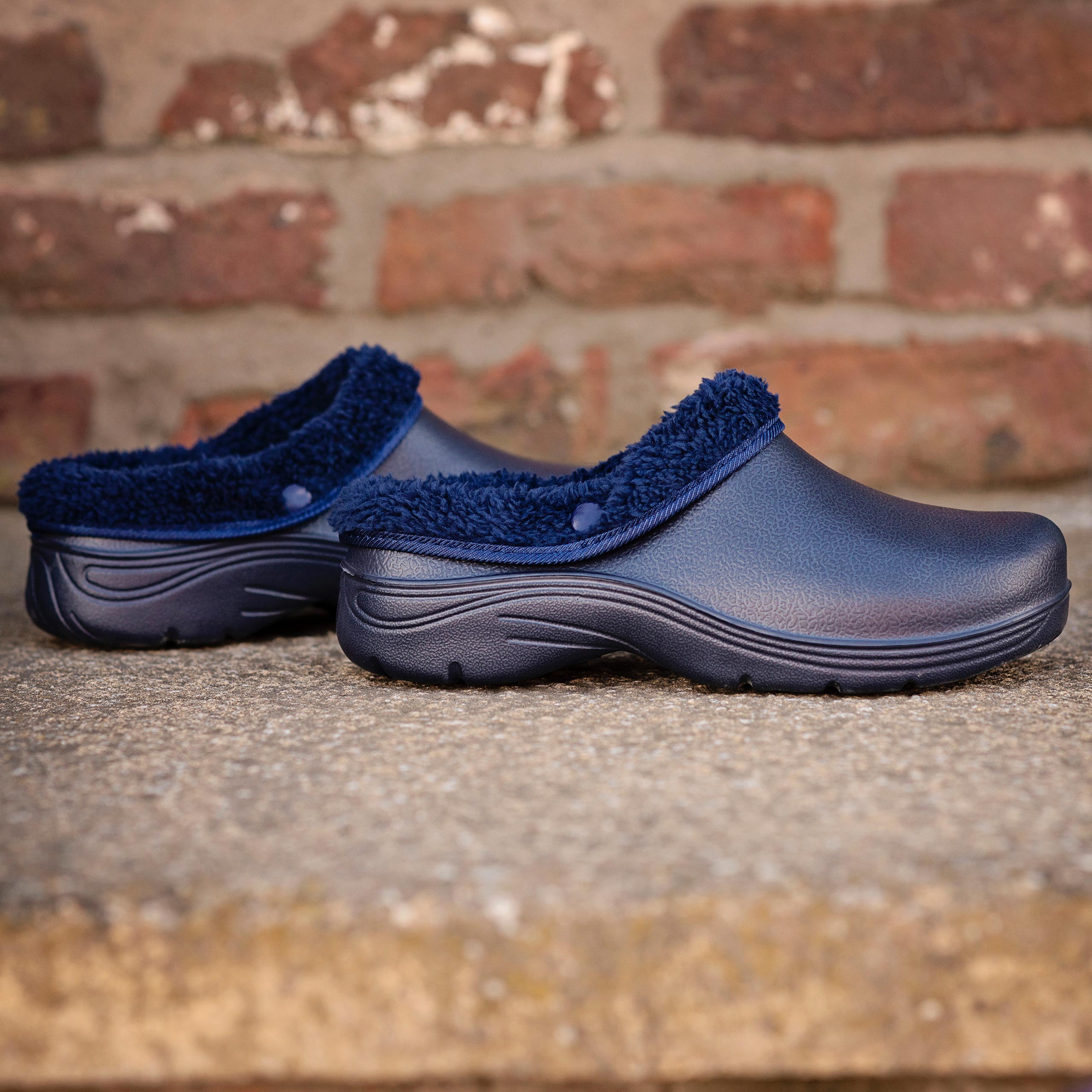 Women's Thermal Fleece Lined Garden Clogs - Warm Slip-Resistant Outdoor Shoes for Winter Gardening, Yard Work & Home Use