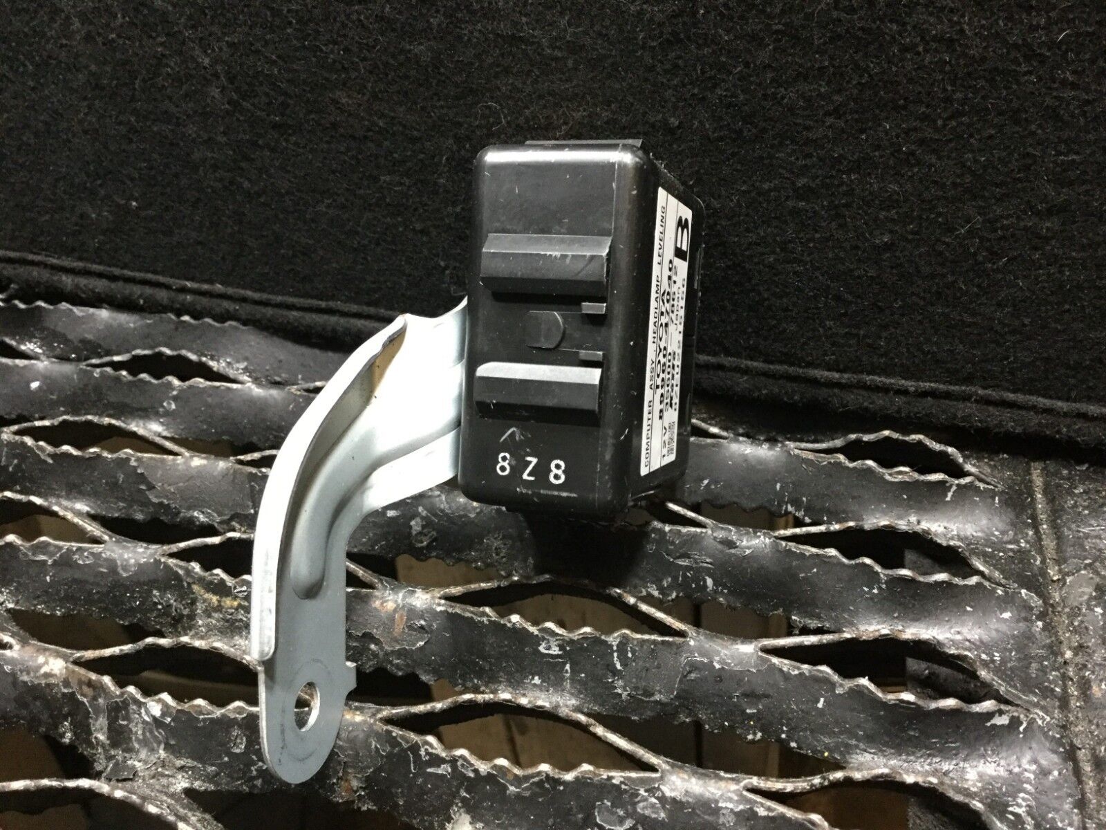2005-2009 Toyota Prius OEM Headlight Leveling Control Module - Compatible with 2nd Gen Prius Models - Perfect for Night Driving & Auto Repair Shops