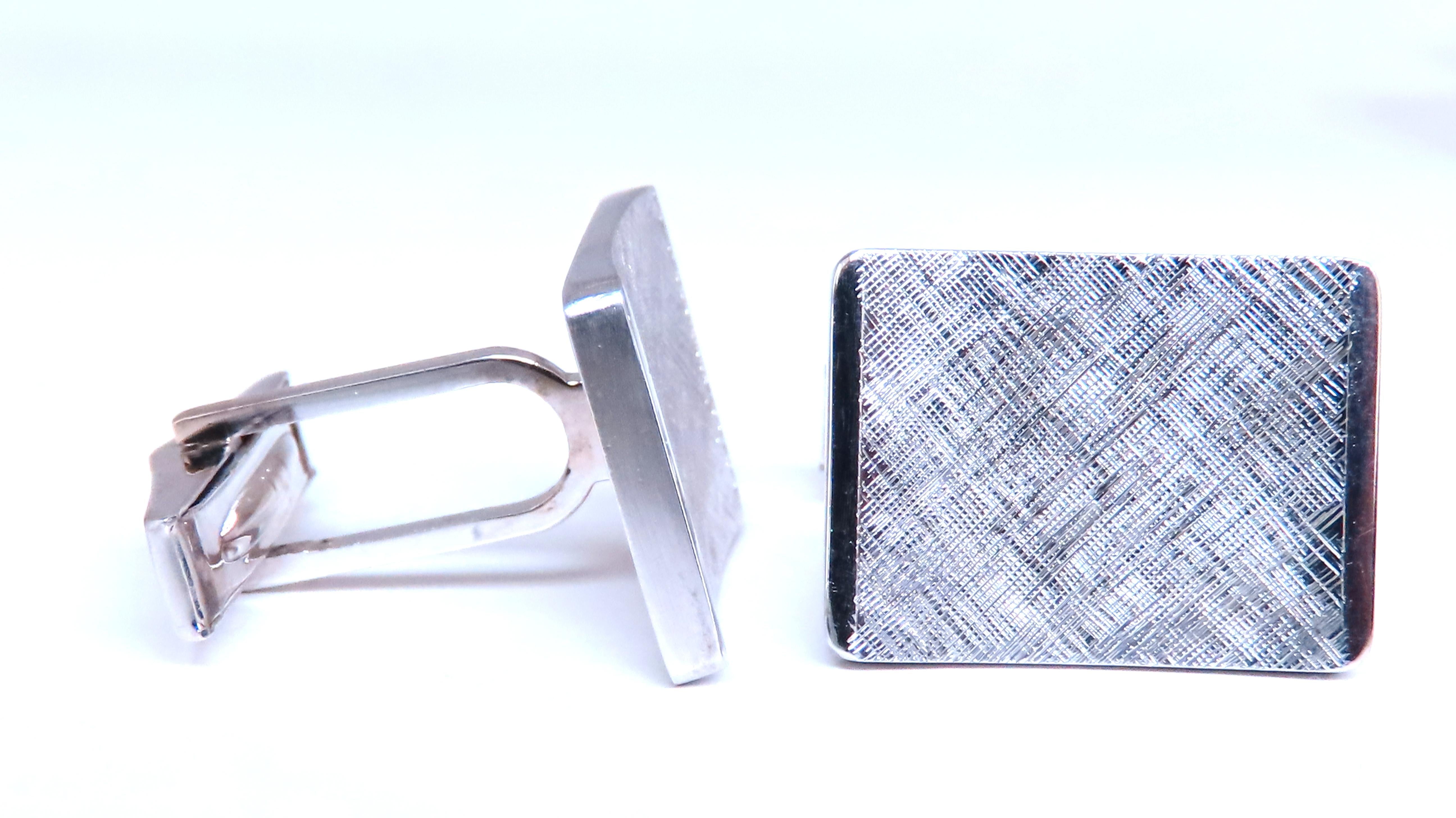 14kt Gold Graver Cross Hatch Cufflinks for Men - Elegant Dress Accessories for Weddings, Business Meetings & Formal Events