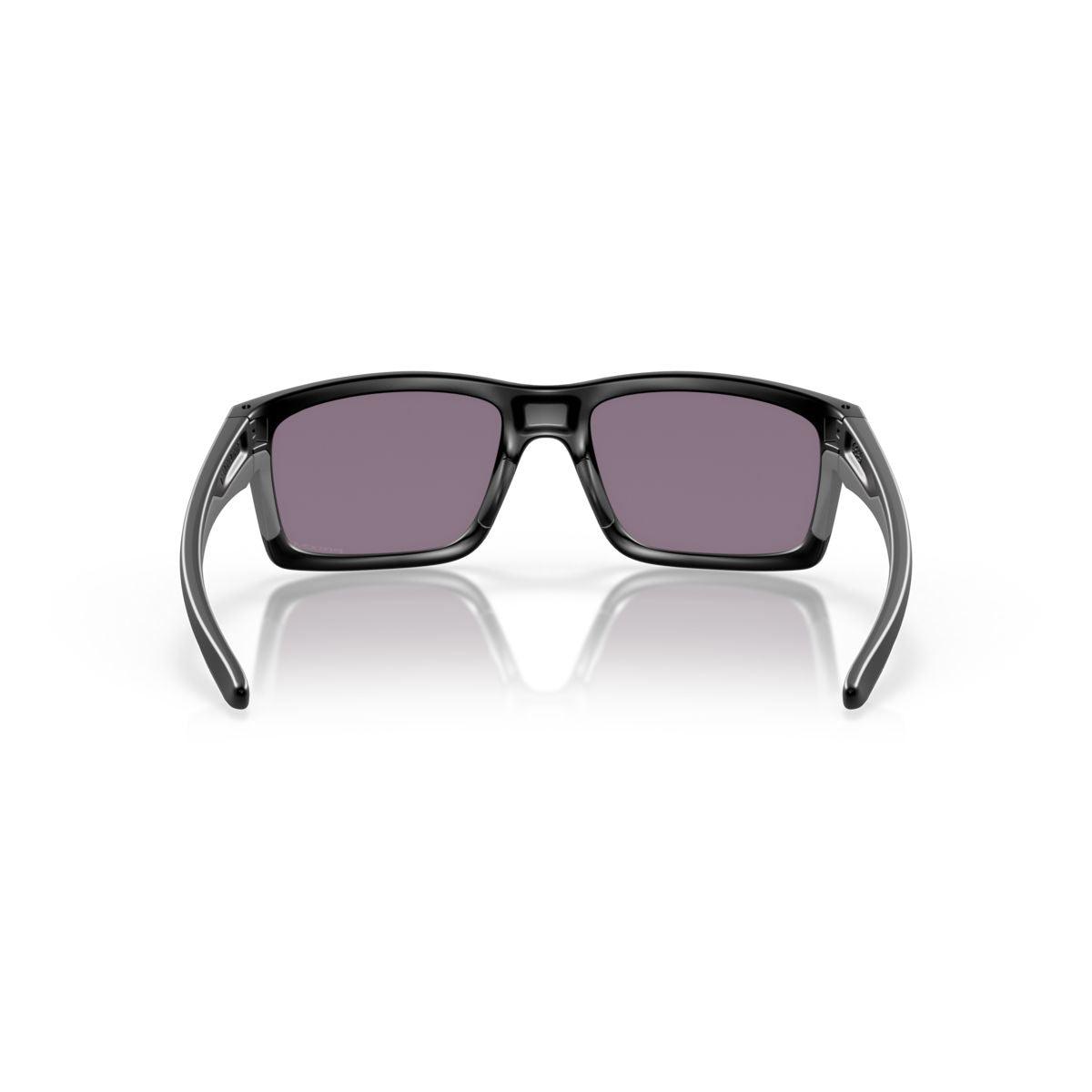 Oakley Mainlink Matte Black/Prizm Grey Polarized Sunglasses 0OO9264 926441 - Stylish UV Protection for Driving, Running & Outdoor Activities