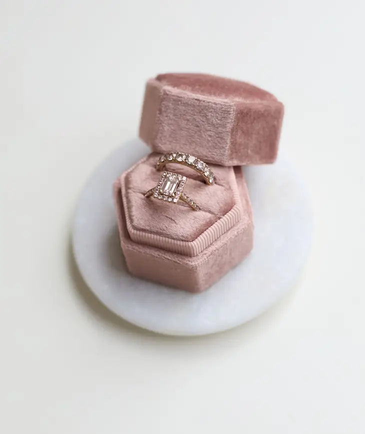 Luxury Rose Velvet Double Ring Box - Elegant Jewelry Gift Box for Engagement, Wedding & Proposal - Perfect for Rings, Necklaces & Small Keepsakes