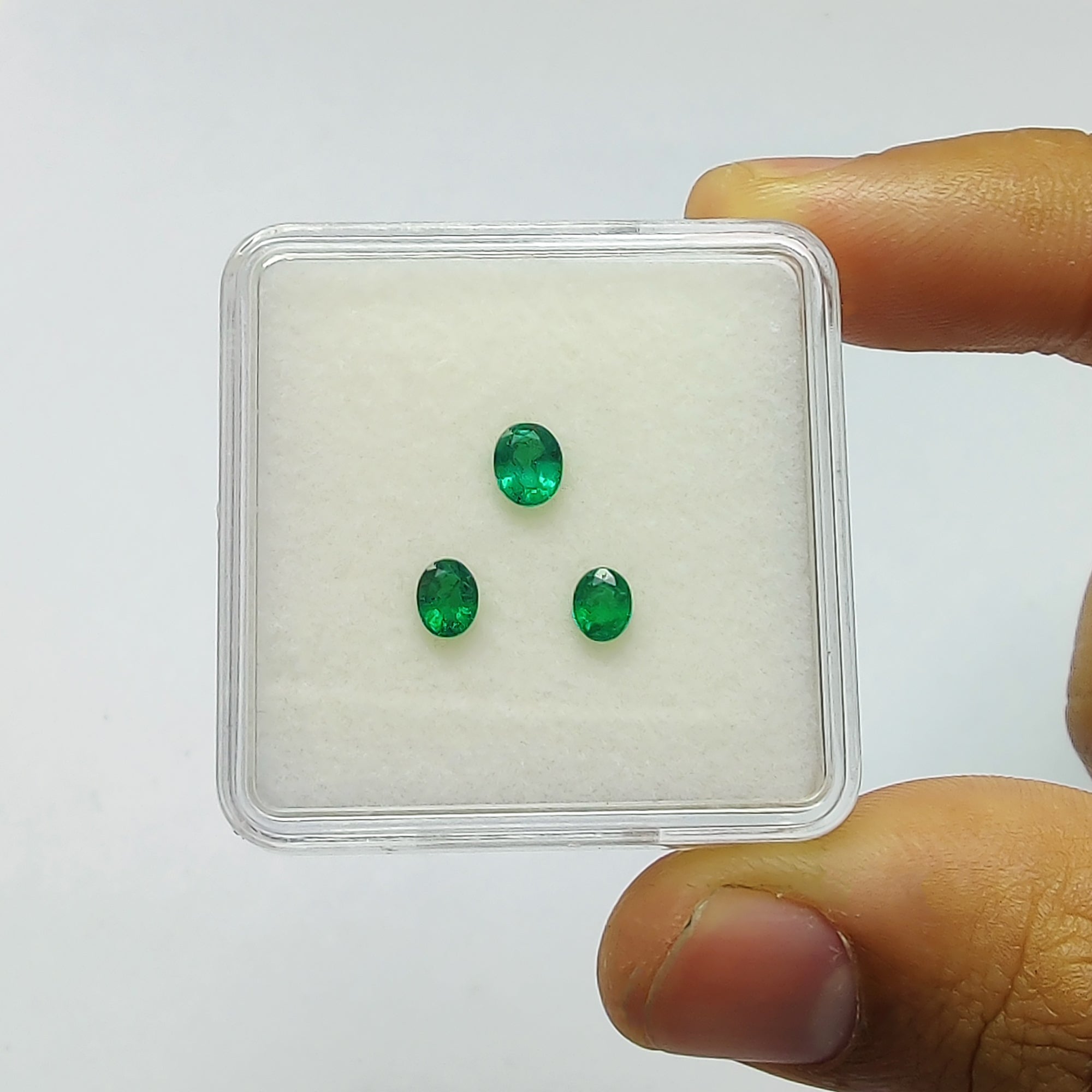 Natural Untreated Green Emerald Gemstone Set - 0.80cts Oval Cut (4x3.5mm & 5x4mm) 3-Piece Collection | Jewelry Making, Engagement Rings, Birthstone Gifts