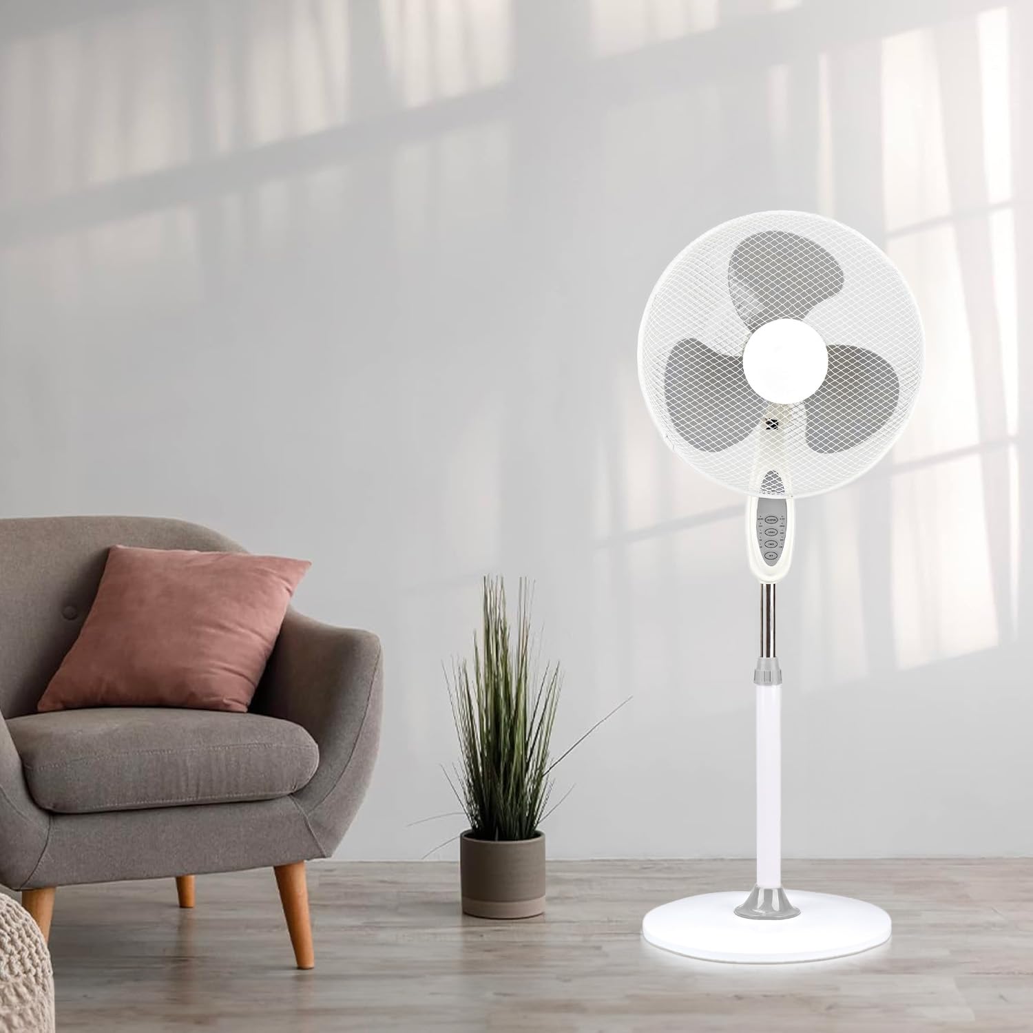 Wintem 3-Blade Standing Fan with Remote Control - Adjustable Timer, 3 Speed Settings, Ultra Quiet 45W, White - Perfect for Home, Office & Bedroom Cooling