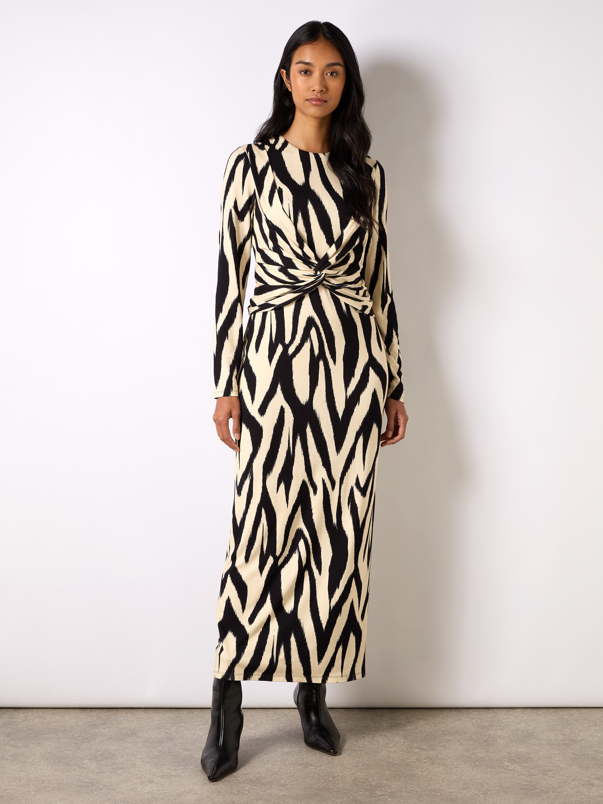 Stylish Mono Abstract Print Jersey Twist Detail Dress for Women - Perfect for Casual Outings, Parties & Date Nights