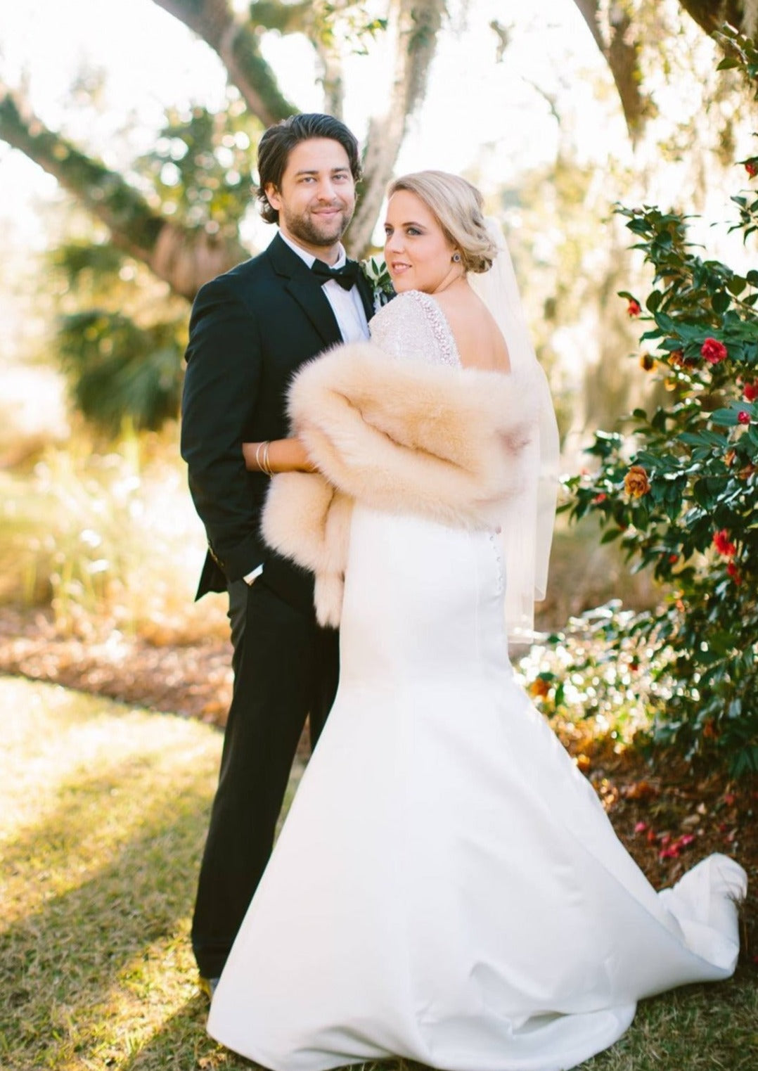 Luxury Champagne Bridal Fur Shawl - Elegant Wedding Wrap for Brides & Bridesmaids (Lilian Cha03) - Perfect for Winter Weddings, Photo Shoots & Formal Events