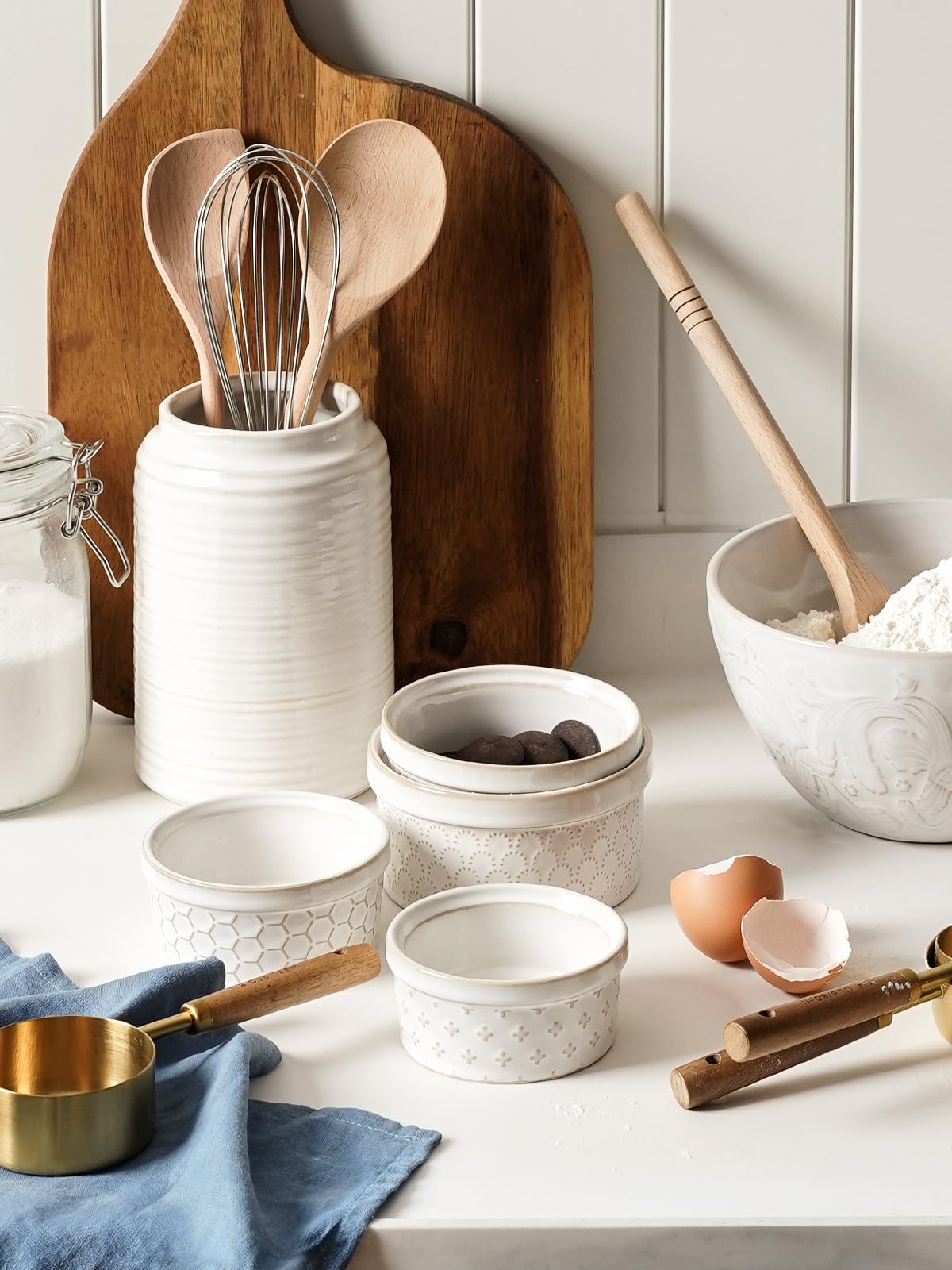 LE TAUCI 6 oz Ceramic Ramekins - Set of 4, Arctic White for Baking Creme Brulee & Desserts