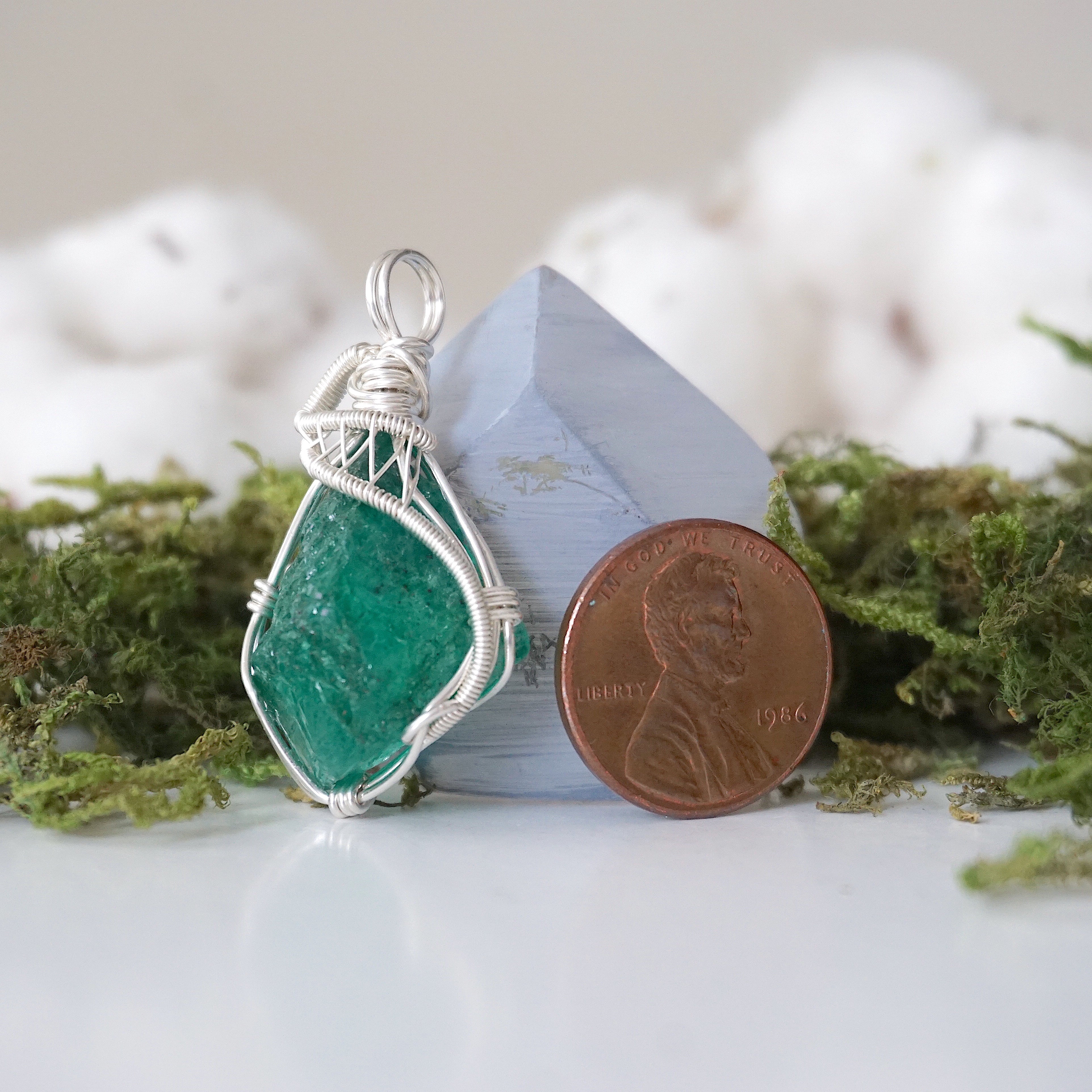 Natural Raw Emerald Pendant in 925 Sterling Silver - Handcrafted Jewelry for Women, Gift for Her, Birthday & Anniversary Present - Perfect for Everyday Wear & Special Occasions