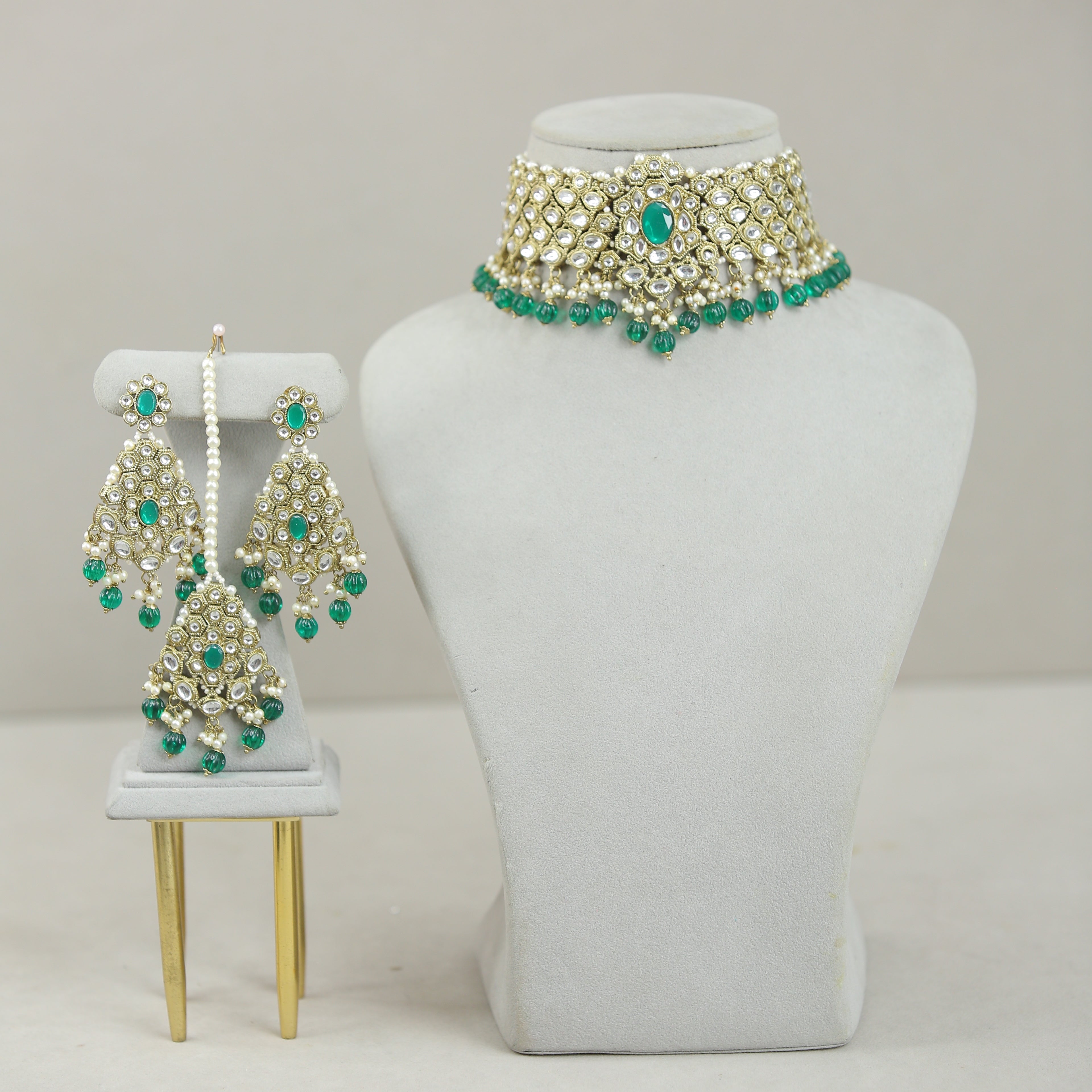 Avisha Kundan Full Set Jewelry - Exquisite Indian Bridal Necklace Set for Weddings & Special Occasions