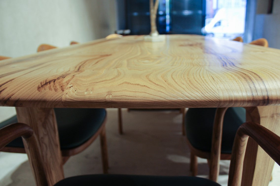 Rustic Solid Chestnut Wood Dining Table with Sturdy Chestnut Legs - Perfect for Farmhouse, Cottage & Country Style Dining Rooms
