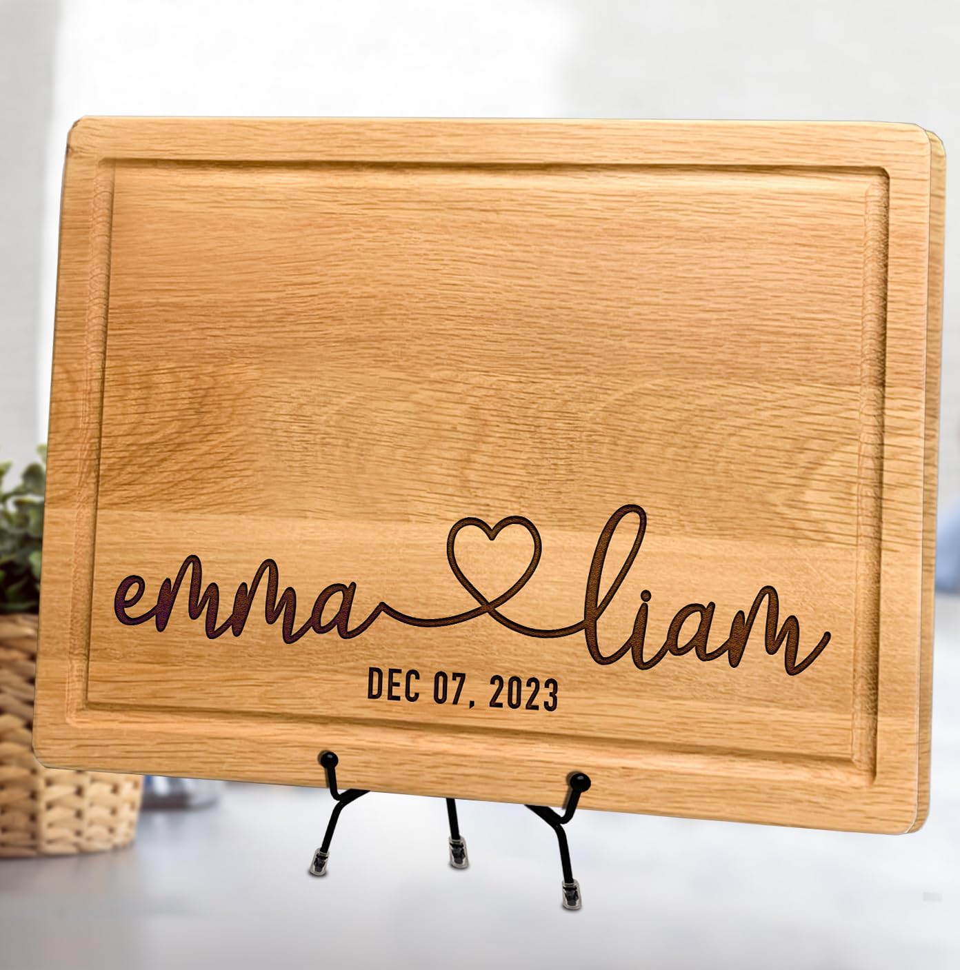 Personalized Engraved Wooden Cutting Board for Couples - Custom Anniversary Wedding Engagement Gift for Men Women Parents - Perfect for Christmas Housewarming & Romantic Dinners - Unique Wedding Gift Idea for Couples