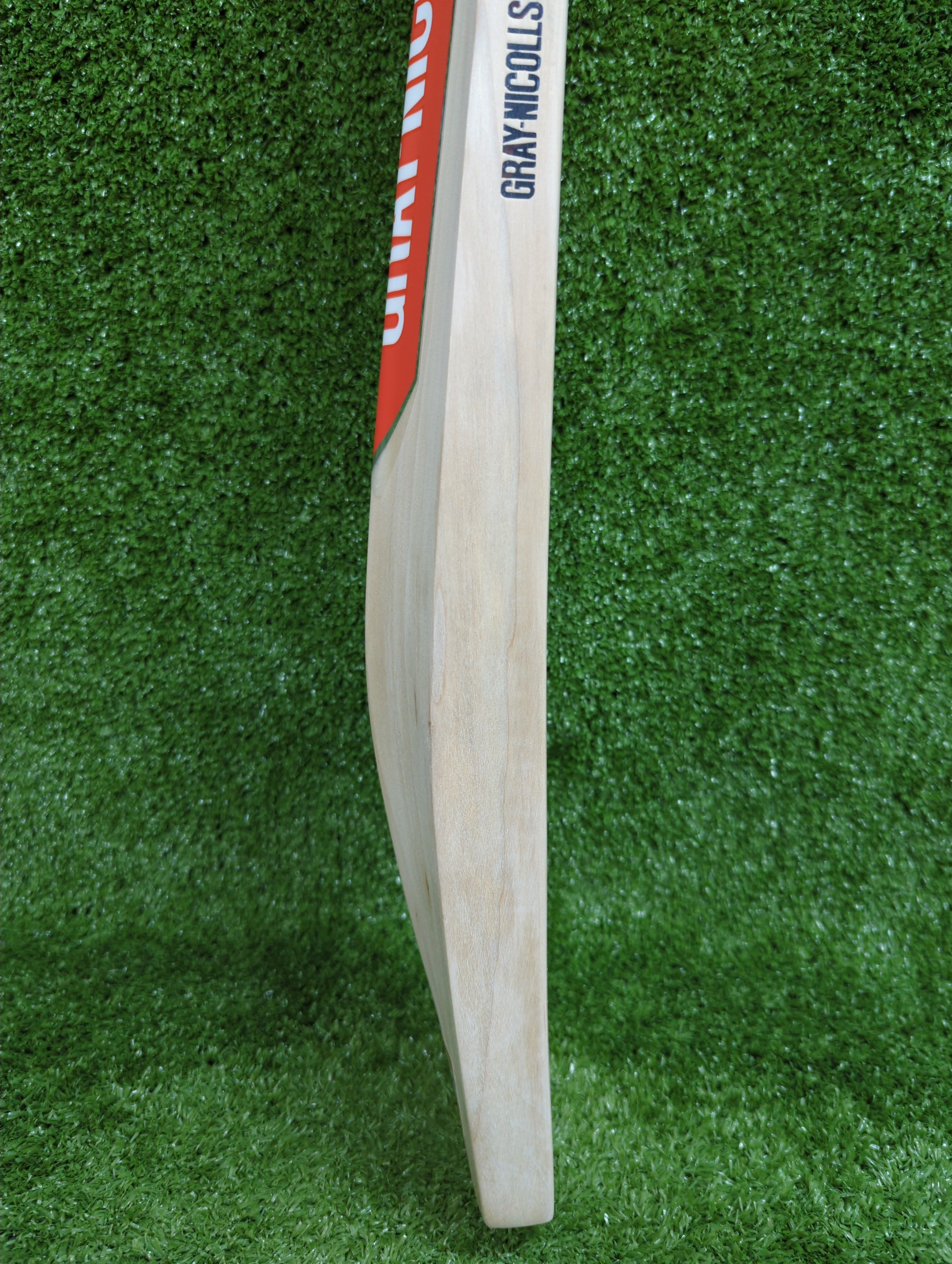 Premium Gray Nicolls Classic Select Range Adult English Willow Cricket Bat – High Performance for Professional & Amateur Players – Perfect for Matches, Training & Practice Sessions