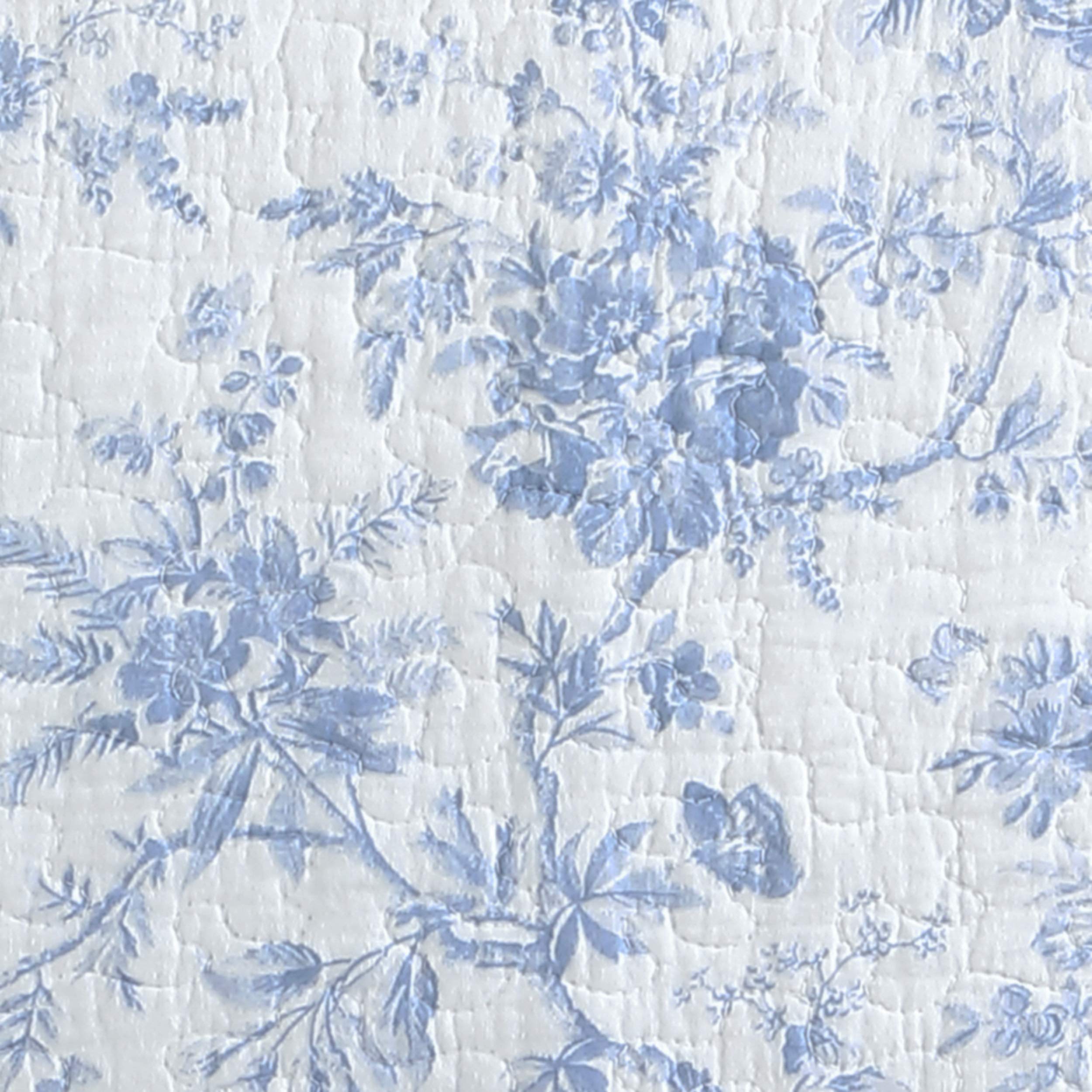 Laura Ashley Home - Reversible Floral Cotton Full/Queen Quilt Set with Matching Shams | Walled Garden Blue | All-Season Bedding for Cozy Bedroom Decor | Perfect for Master Bedrooms, Guest Rooms & Vacation Homes