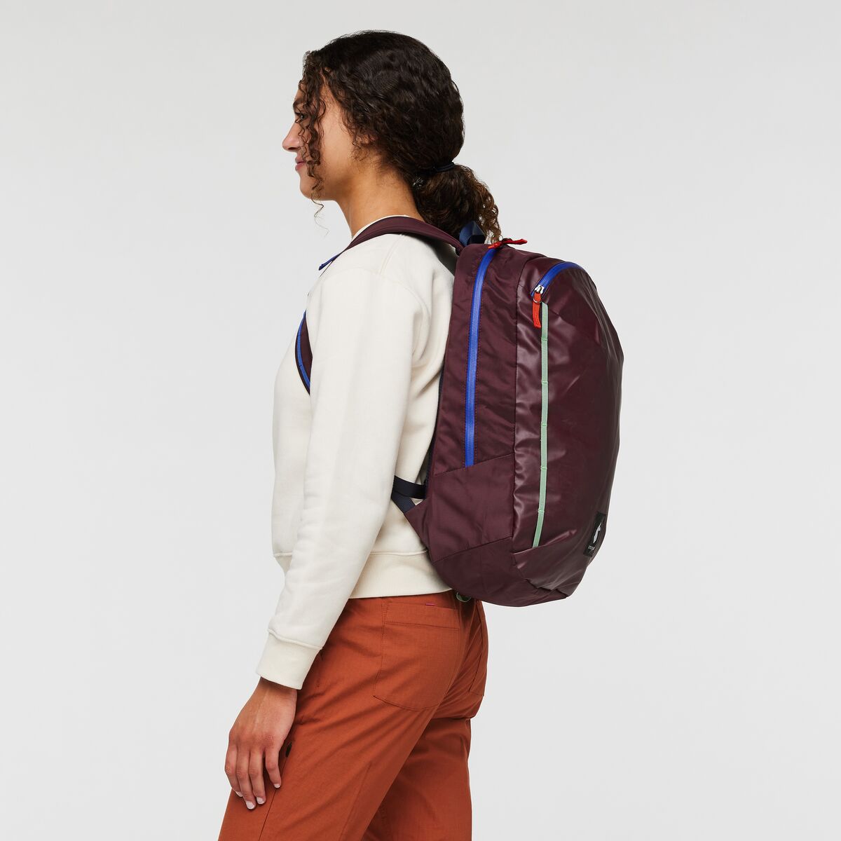 Cotopaxi Vaya 18L Backpack - Lightweight Daypack for Hiking, Travel & Commuting - Water-Resistant Cada Dia Collection in Abyss Blue