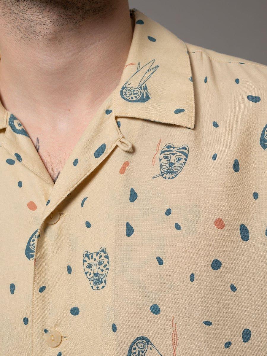 Arvid Shirt - Sand Misfit Creatures Graphic Tee for Men | Trendy Casual Cotton T-Shirt | Perfect for Streetwear, Music Festivals & Everyday Outfits