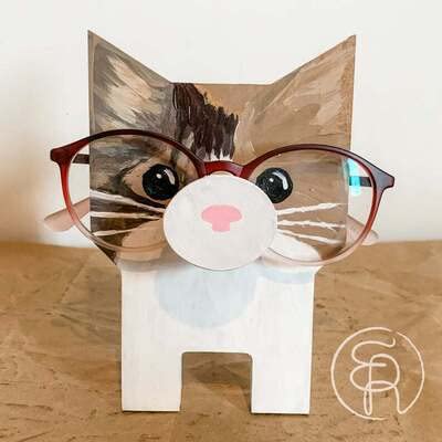 Handmade Wooden Animal Glasses Stand - Cat Shaped Eyeglass Holder, Wood Carved Spectacle Organizer for Desk Decor - Perfect for Home, Office, and Gift Giving
