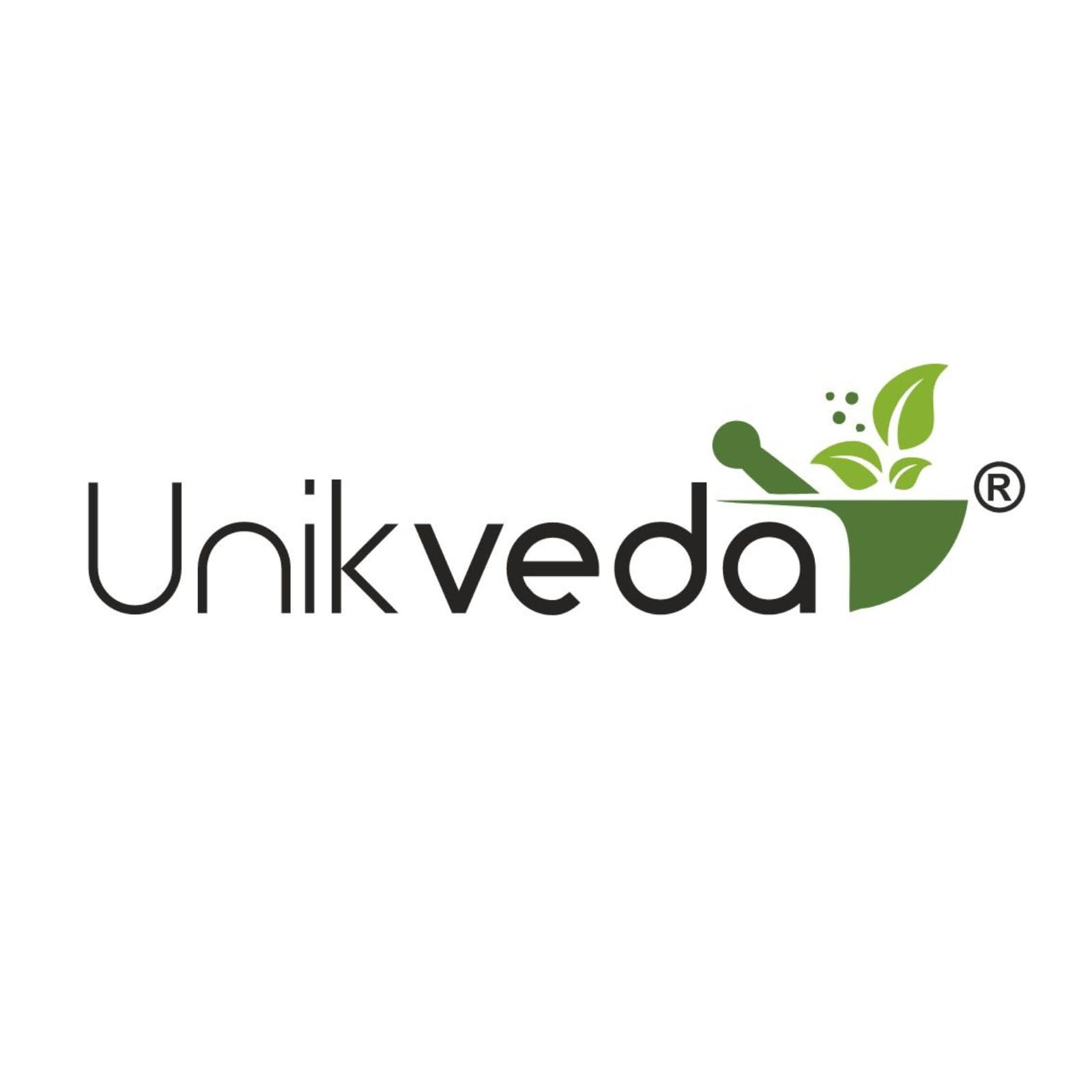 UNIKVEDA Green Apple Face Toner with Aloe Vera Extract - 400ml Oil Control & Refreshing Facial Toner for Oily Skin | Daily Skincare Routine & Post-Cleansing Treatment