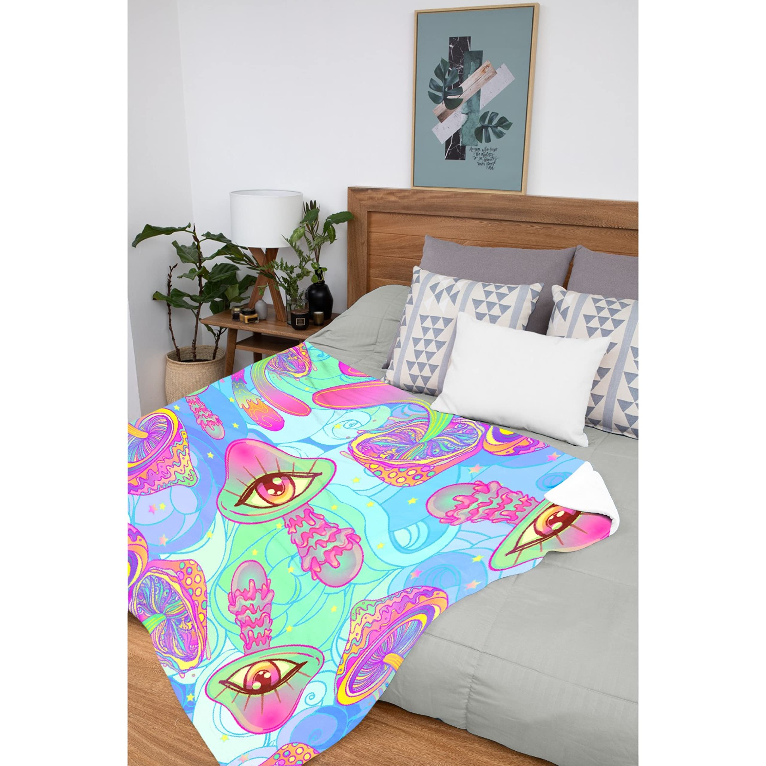 Psychedelic Mushroom Print Throw Blanket - Ultra Soft Flannel Fleece Blanket for Gifts, Plush Lightweight Cozy Blanket for Couch, Sofa & Bed - All Season 60x50 Inch - Perfect for Teens, Travel & Home Decor