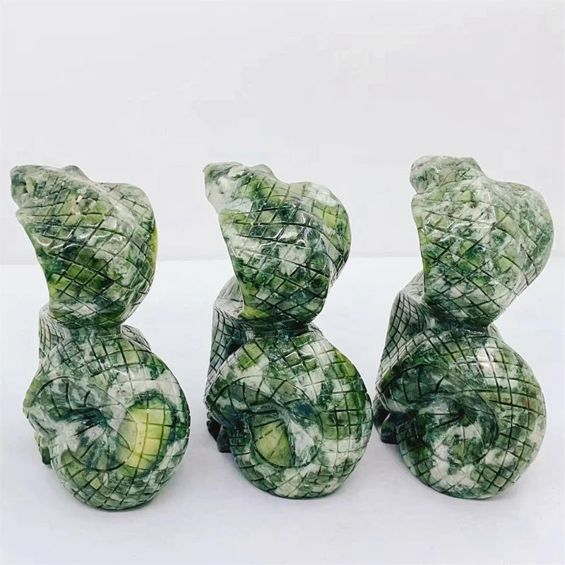 Handmade Natural Taxoite Cobra Snake Carving Statue - Healing Crystal Figurine for Home Decor, Feng Shui, Meditation & Spiritual Healing (1Pc) - Perfect for Yoga Rooms, Office Desks & Gift Giving