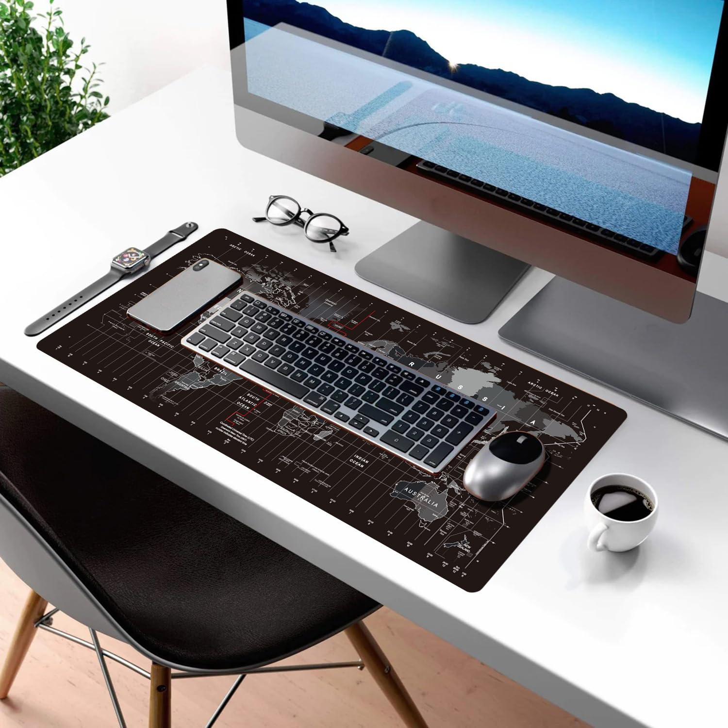 XXL Large Gaming Mouse Pad with World Map Design - 31.5 x 11.8 Inch Extended Keyboard Mouse Mat, Non-Slip Rubber Base for PC & Laptop - Perfect for Gamers, Office Work & Home Computer Desks