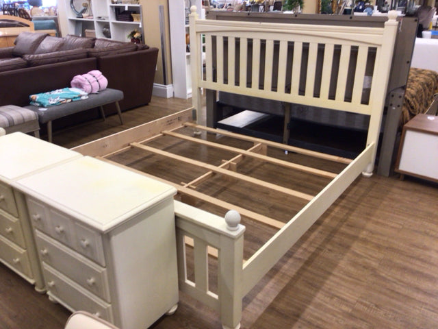 King Cream Slat Bed - Solid Wood Platform Bed Frame with Headboard, Queen Size - Perfect for Modern Bedrooms, Guest Rooms & Minimalist Home Decor
