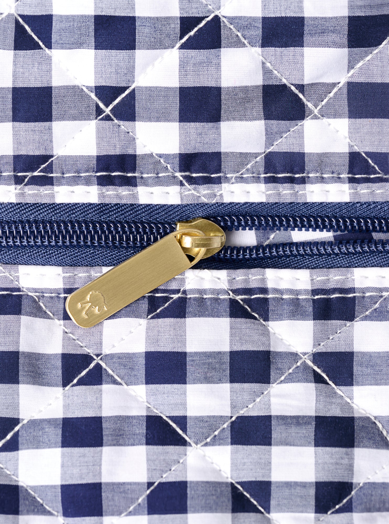 Quilted Gingham Weekender Bag - Stylish Travel Duffel for Women & Men - Perfect for Weekend Getaways, Gym, Work & Overnight Trips
