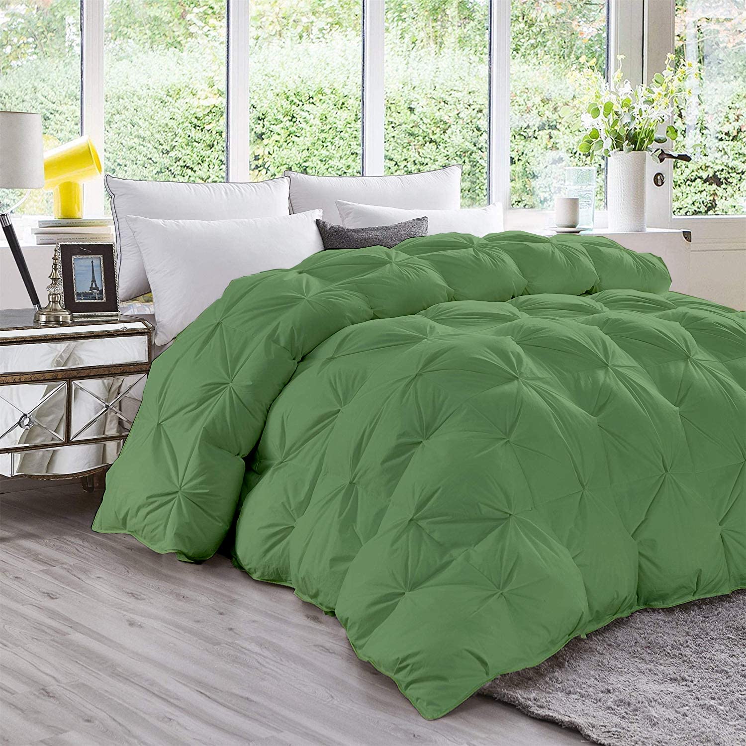 Premium 100% Egyptian Cotton Moss All-Season Down Comforter - King Size 102x90 Inches, 1000 Thread Count 750 GSM Pinch Pleated Duvet with Corner Tabs - Solid Moss Green - Perfect for Luxury Bedrooms & Cozy Winter Nights
