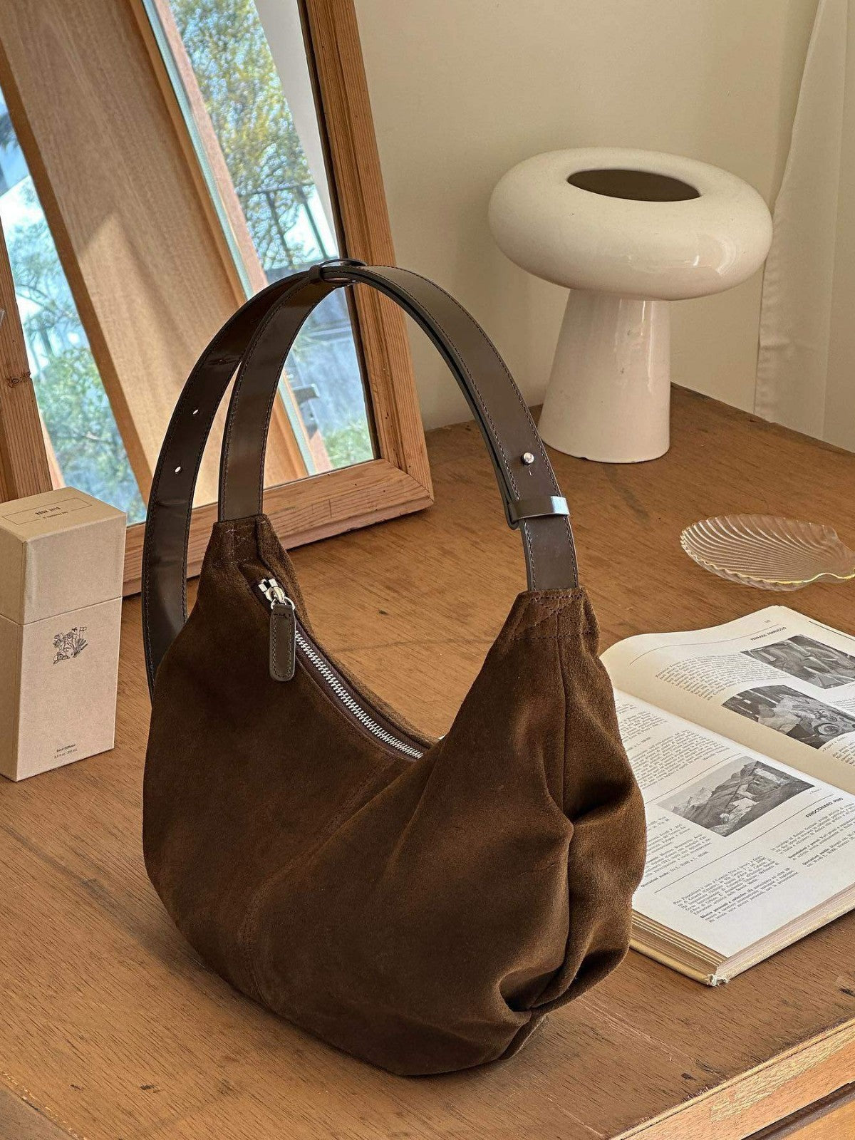 Stylish Women's Crescent Shoulder Bag - Fashionable Crossbody Purse for Daily Use, Work & Travel | Perfect for Office, Shopping & Outings