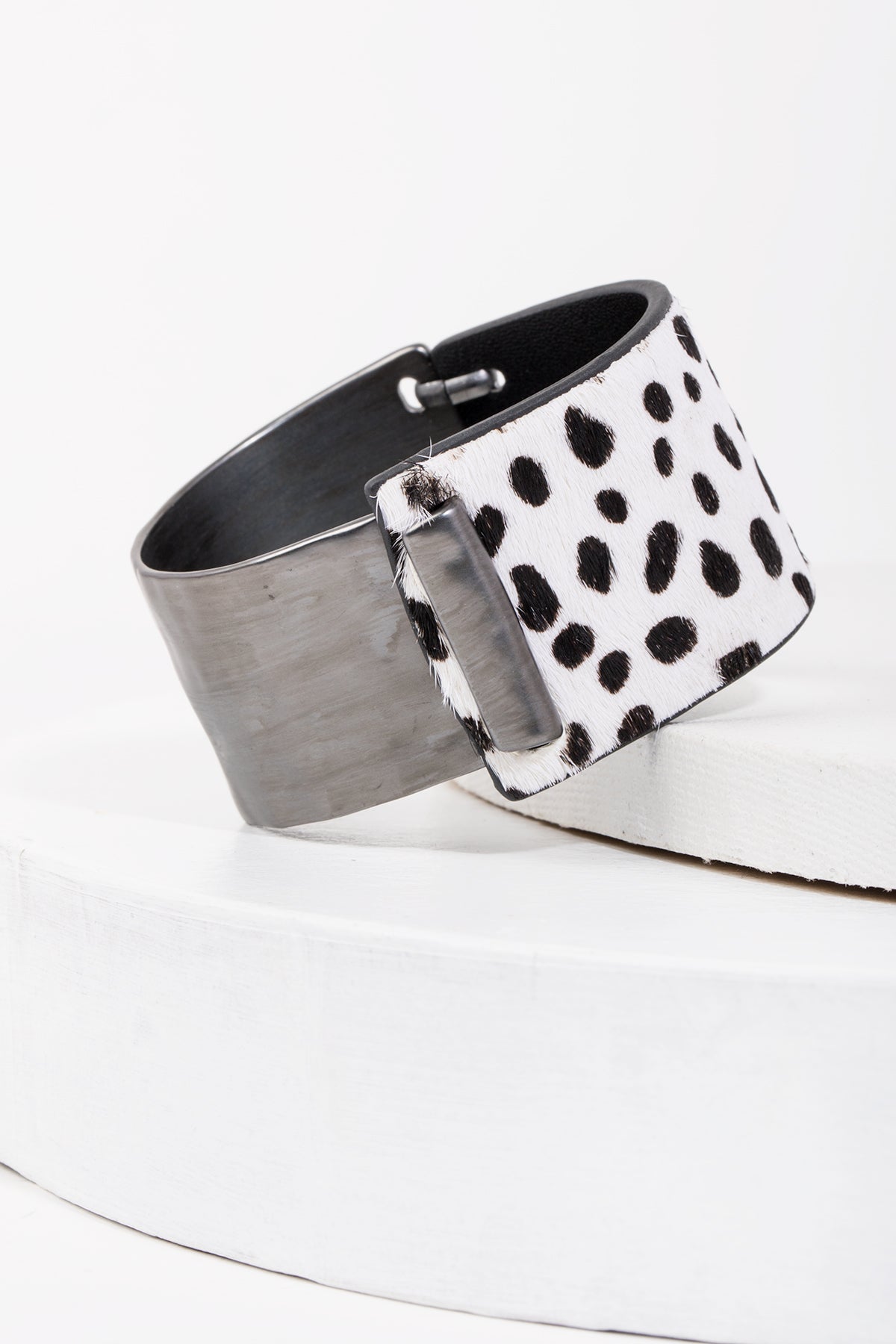 Stylish Leather and Metal Duo Bracelet for Women - Trendy Adjustable Bangle for Casual Wear & Date Night