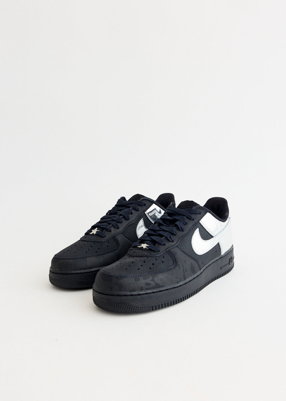 Nike Air Force 1 Low Retro 'Black Chrome' Men's Basketball Sneakers - Classic White & Black Leather Shoes for Streetwear & Casual Outfits