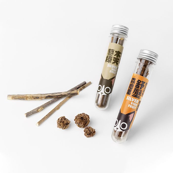 Natural Silver Vine Sticks for Cats - 100% Organic Catnip Alternative for Dental Health & Play - Perfect for Teething Kittens & Indoor Cats - Great for Scratching, Chewing & Playtime