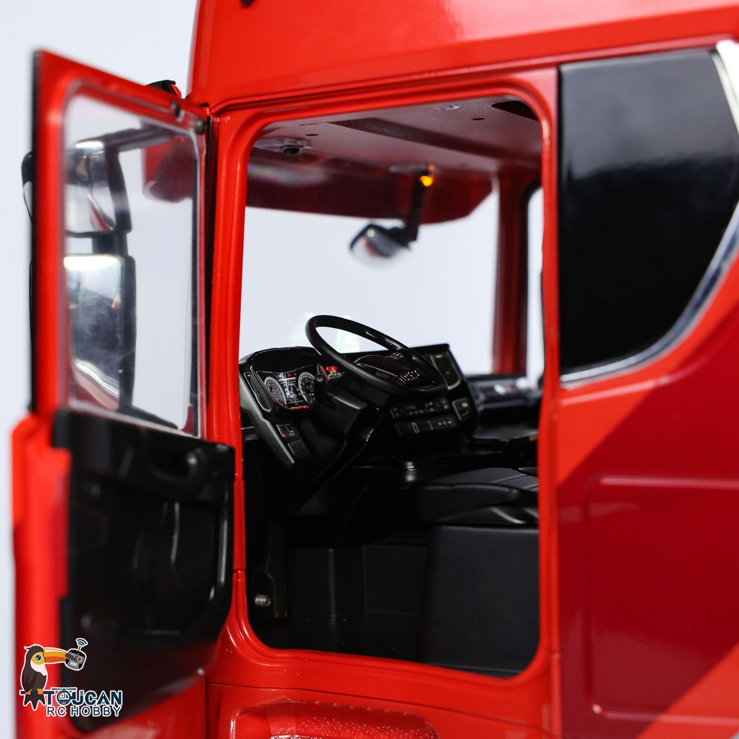 1/14 Scale RC Tractor Truck 770S 8x8 - Metal Chassis Remote Control Lorry with Lock Differential, 3-Speed Transmission, Cab Suspension & Smoke Effect - ST8 Battery Included - Perfect for Off-Road Adventures & Construction Site Play